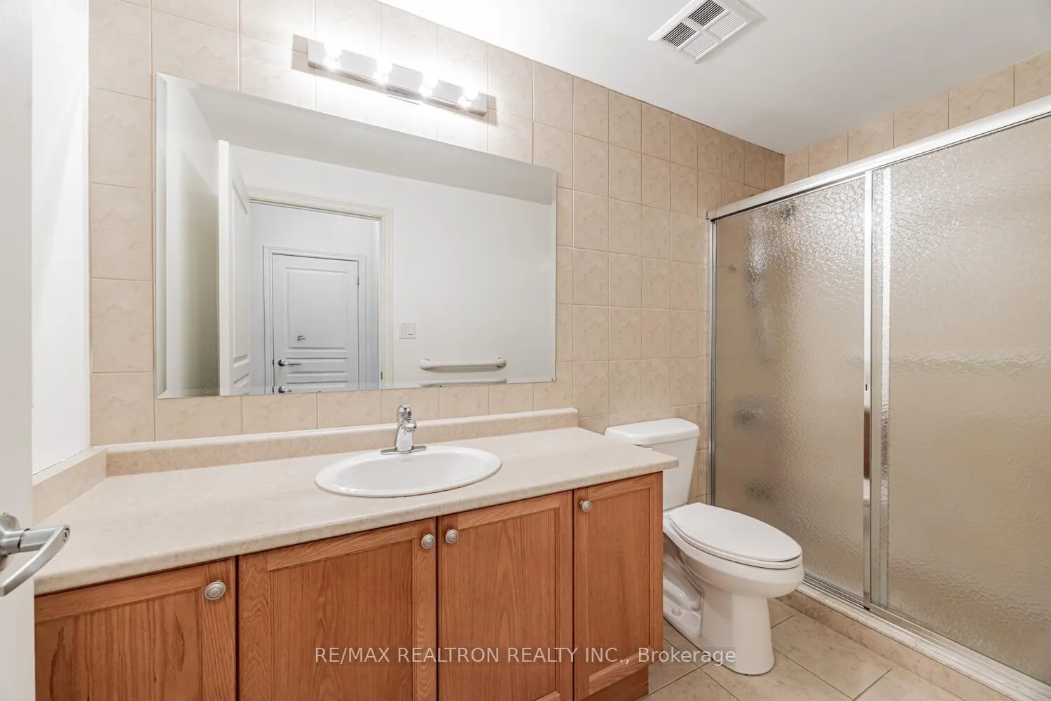 Photo 14 of Unit 207, 9901 Keele Street, Vaughan, Maple — HOMEH