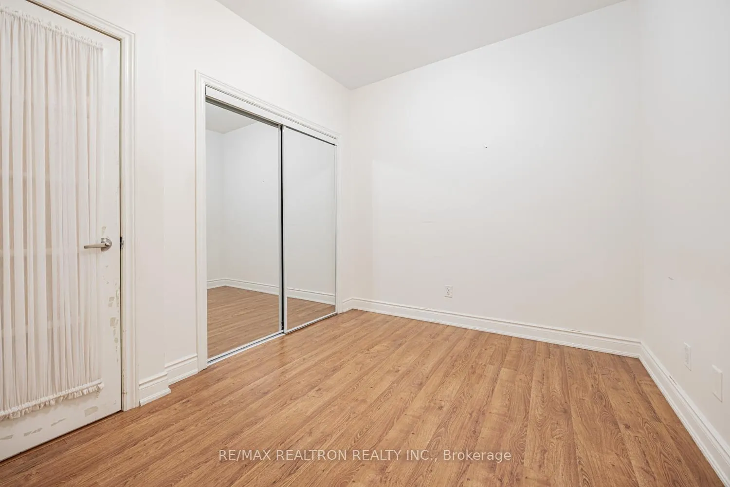 Photo 15 of Unit 207, 9901 Keele Street, Vaughan, Maple — HOMEH