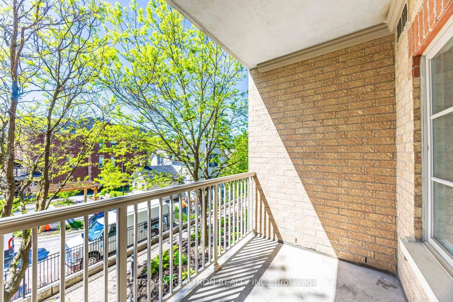 Photo 18 of Unit 207, 9901 Keele Street, Vaughan, Maple — HOMEH