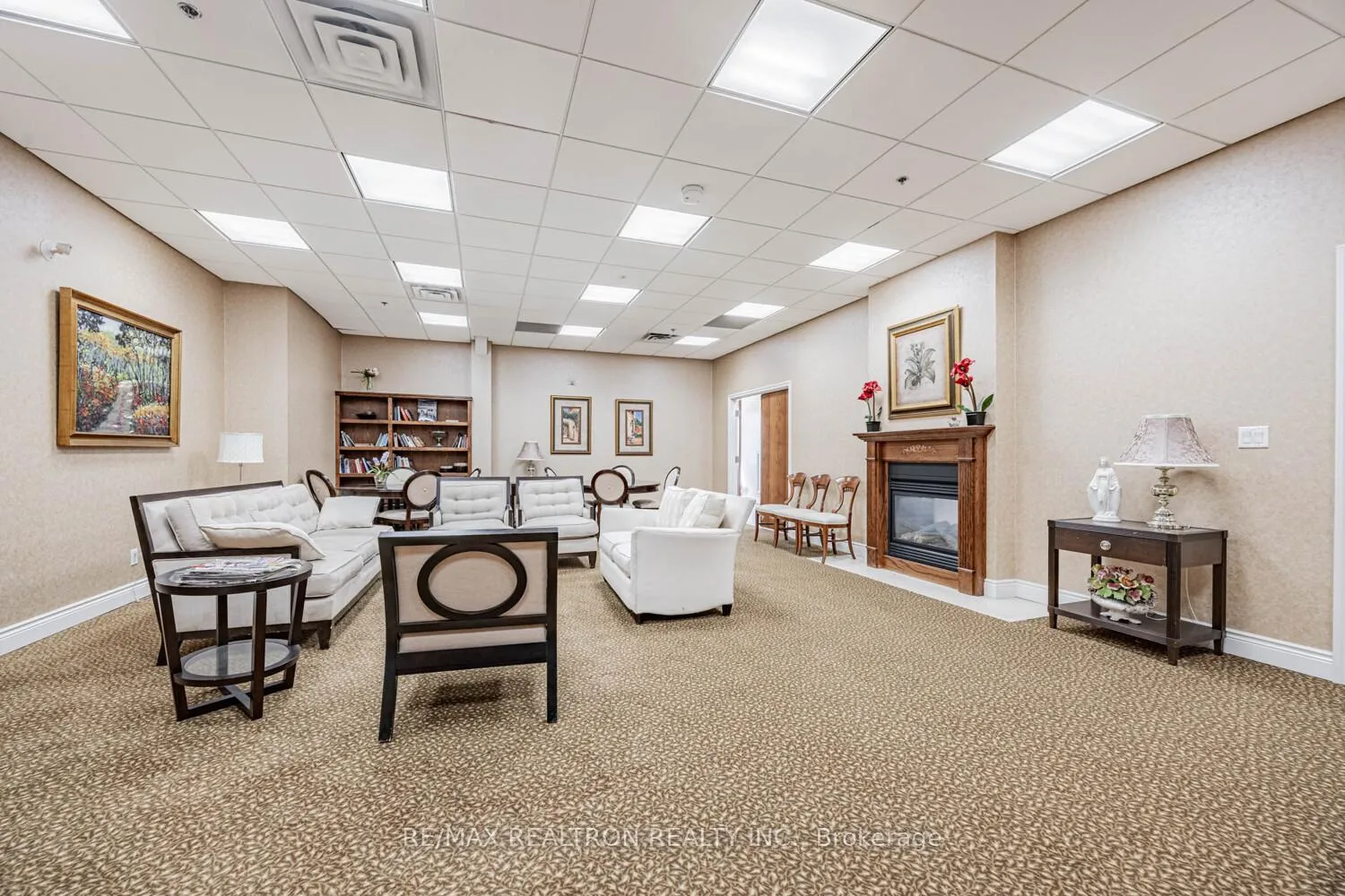 Photo 24 of Unit 207, 9901 Keele Street, Vaughan, Maple — HOMEH