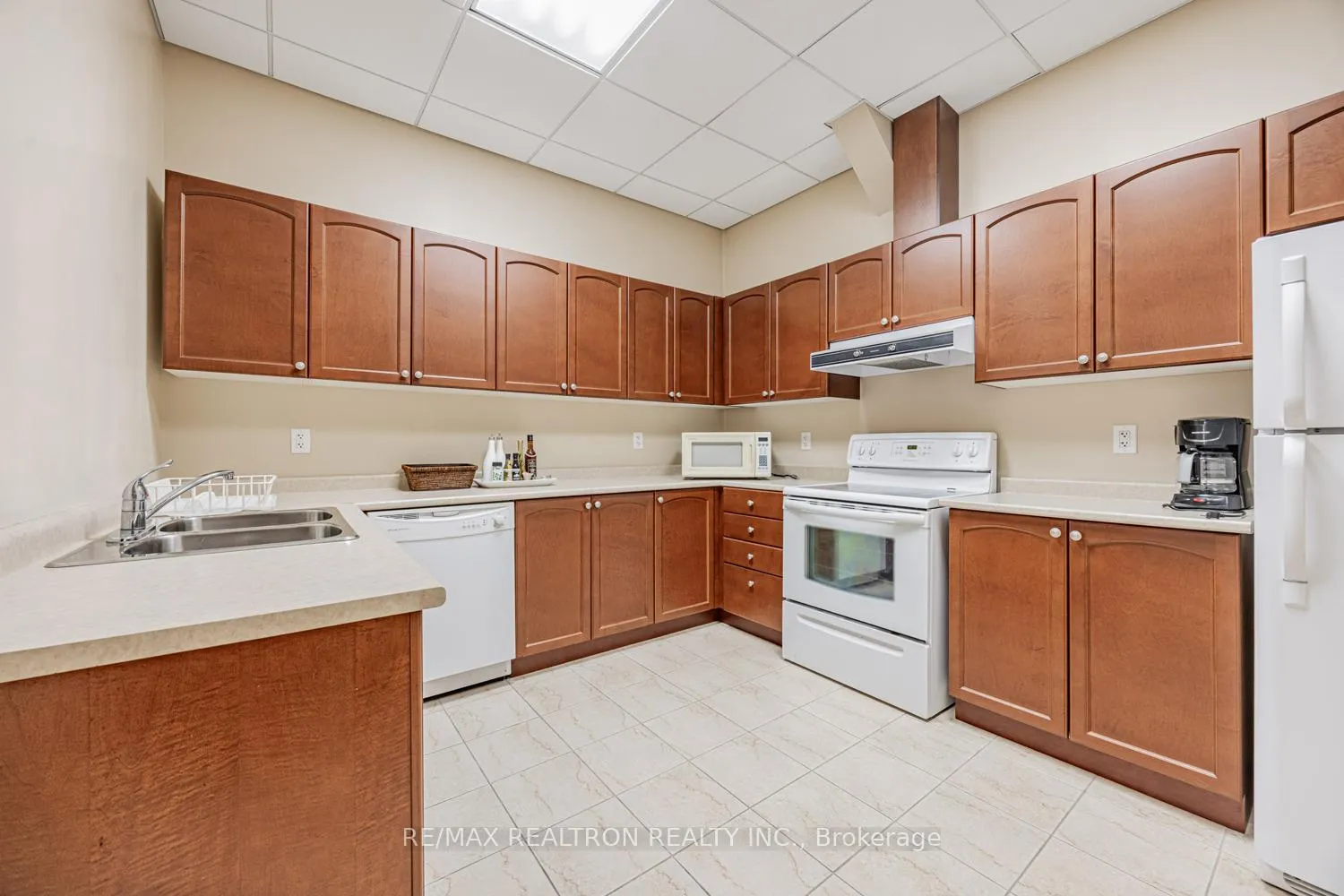 Photo 26 of Unit 207, 9901 Keele Street, Vaughan, Maple — HOMEH
