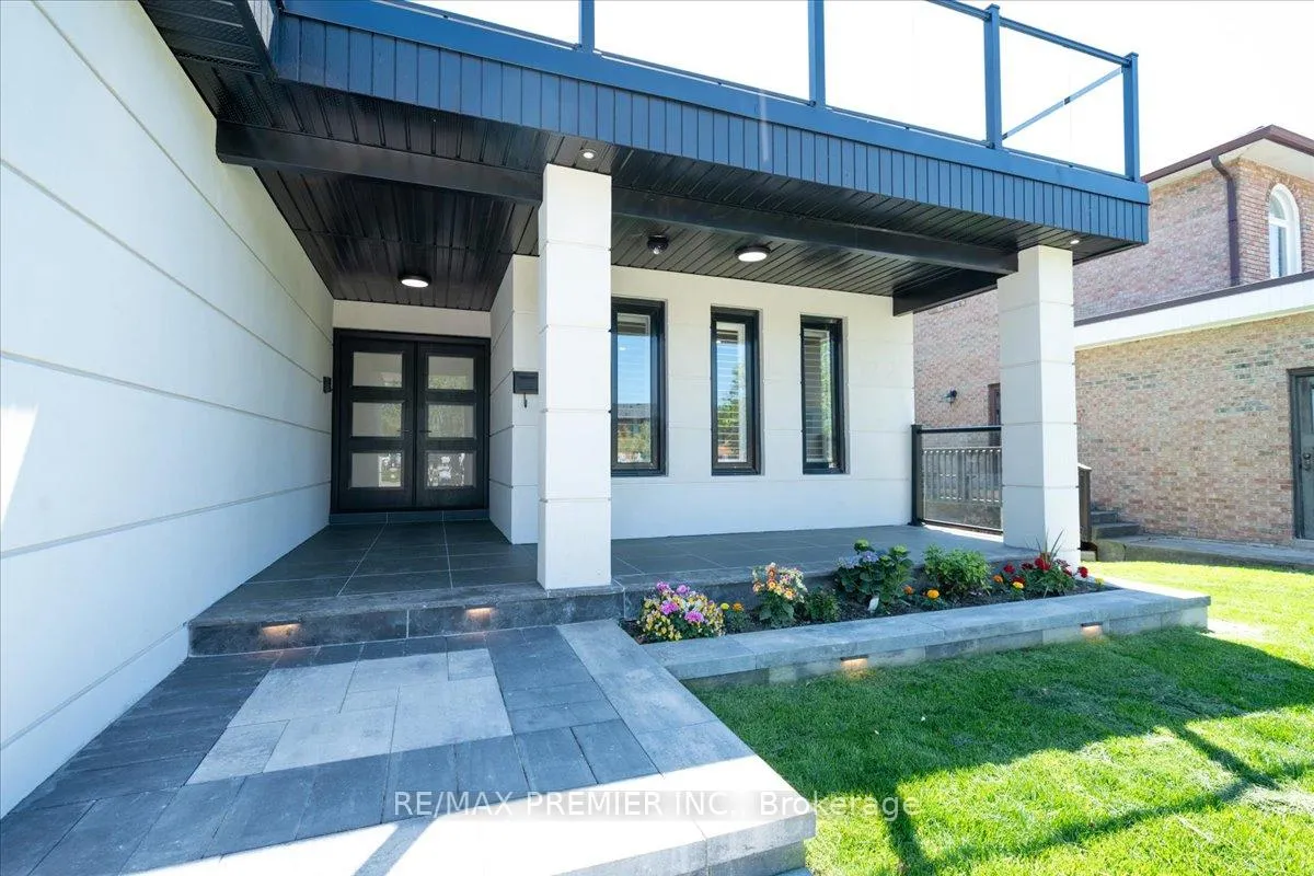 Photo 2 of 157 Jeanne Drive, Vaughan, East Woodbridge — HOMEH