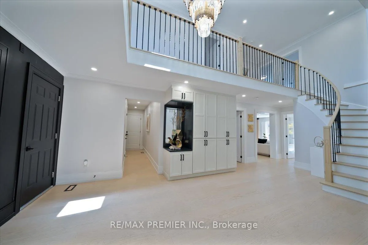 Photo 6 of 157 Jeanne Drive, Vaughan, East Woodbridge — HOMEH