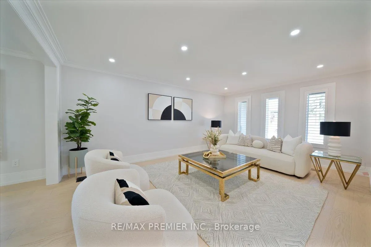 Photo 7 of 157 Jeanne Drive, Vaughan, East Woodbridge — HOMEH