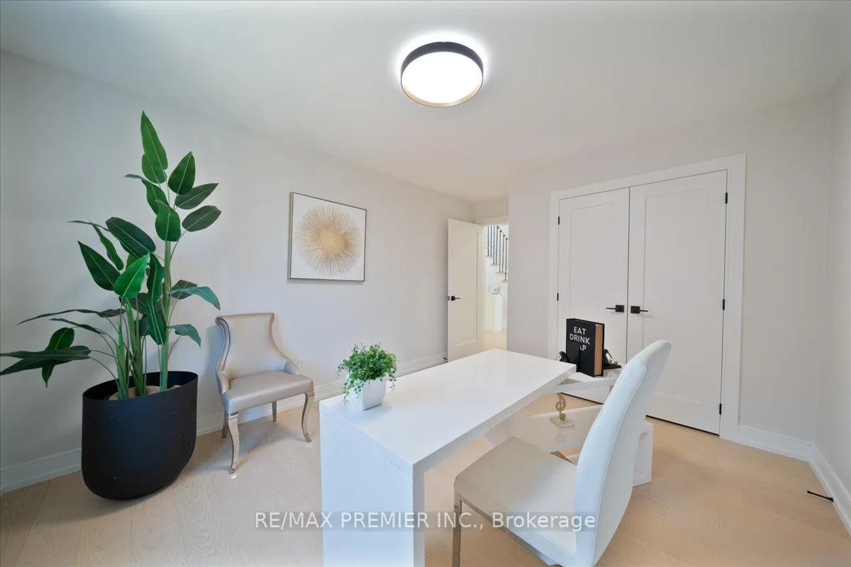 Photo 11 of 157 Jeanne Drive, Vaughan, East Woodbridge — HOMEH