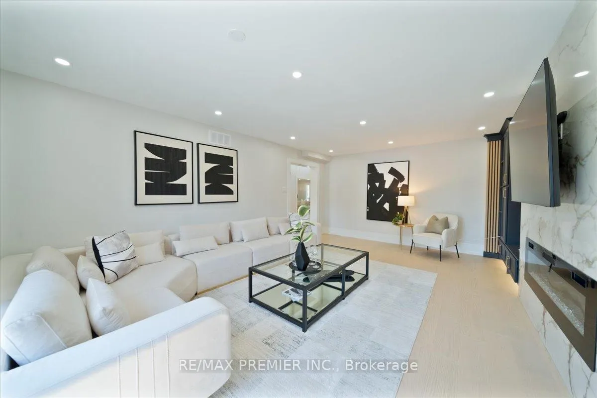 Photo 14 of 157 Jeanne Drive, Vaughan, East Woodbridge — HOMEH