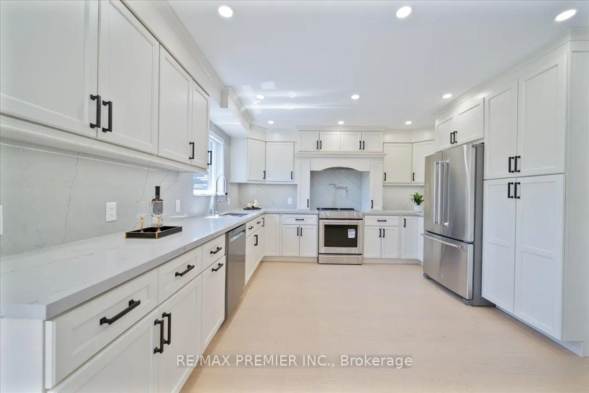 Photo 15 of 157 Jeanne Drive, Vaughan, East Woodbridge — HOMEH