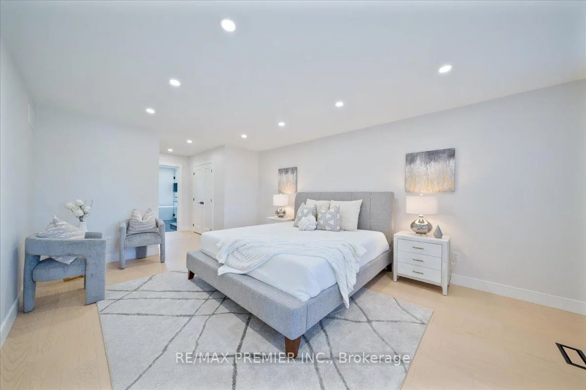 Photo 29 of 157 Jeanne Drive, Vaughan, East Woodbridge — HOMEH