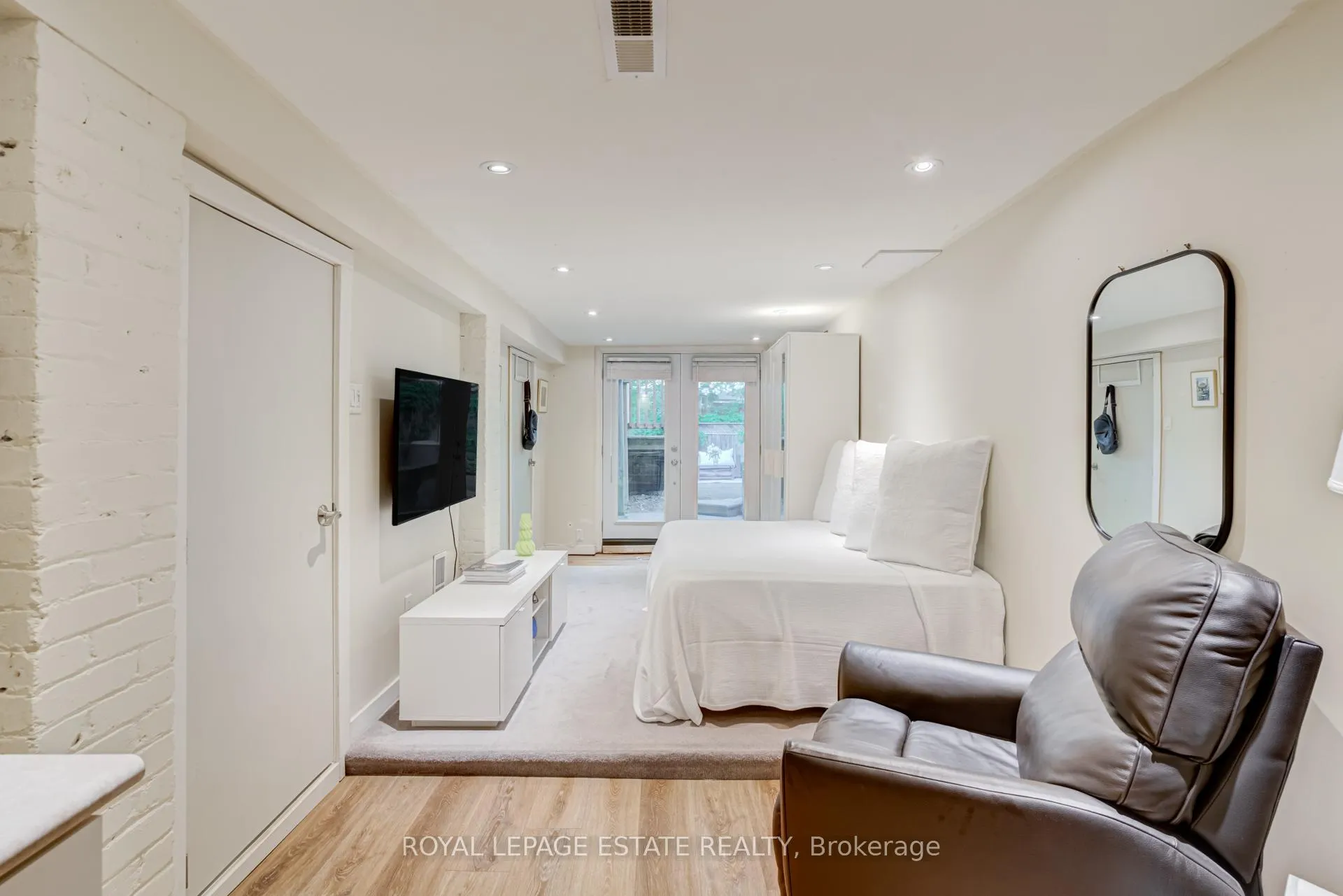 Photo 26 of 47 Bowmore Road, Toronto, Woodbine Corridor — HOMEH