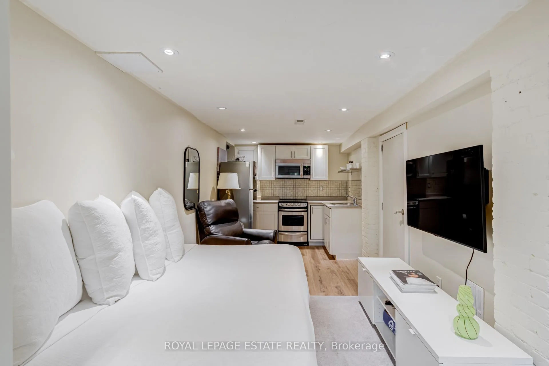 Photo 27 of 47 Bowmore Road, Toronto, Woodbine Corridor — HOMEH
