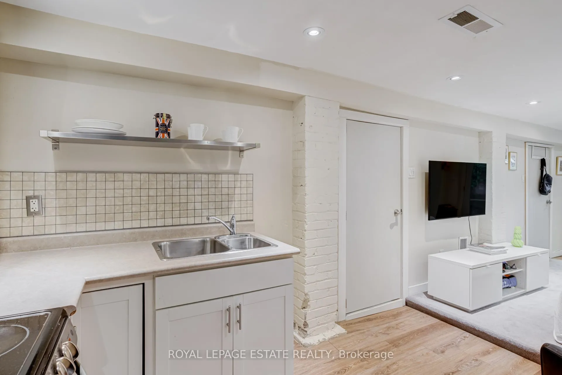 Photo 30 of 47 Bowmore Road, Toronto, Woodbine Corridor — HOMEH