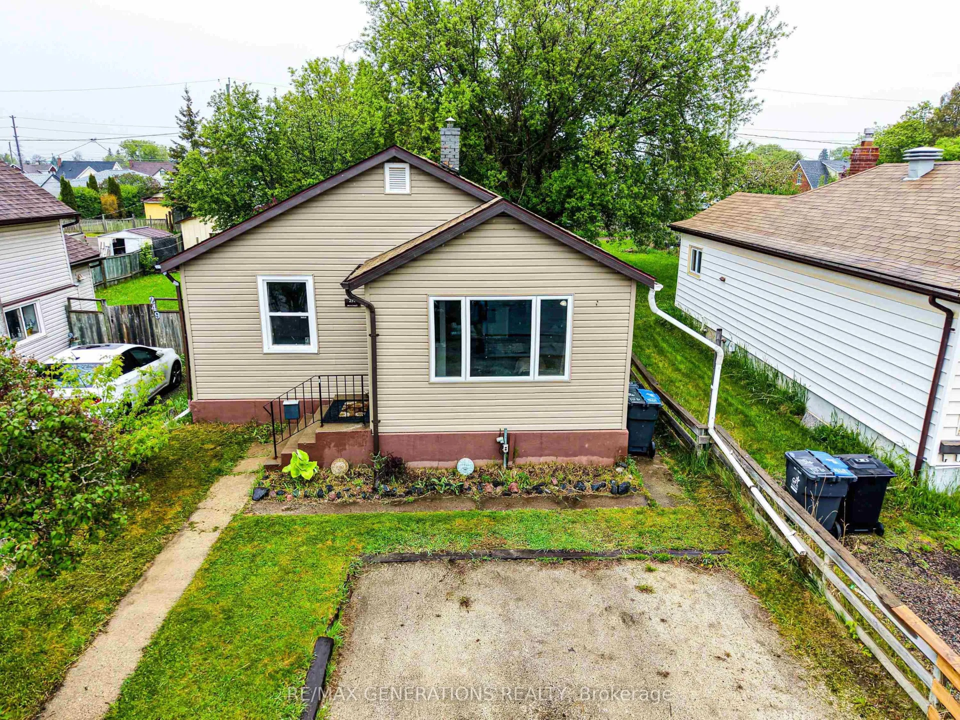 Photo 1 of 251 Brock Street E, Thunder Bay, Westfort — HOMEH