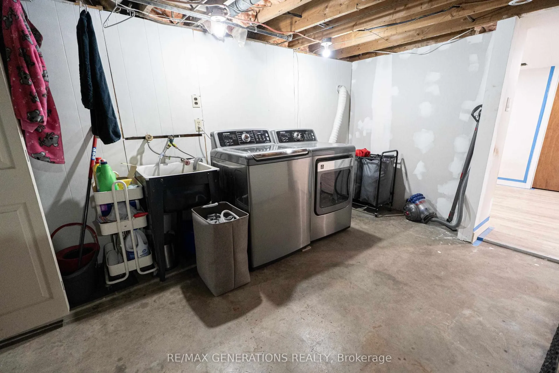 Photo 17 of 251 Brock Street E, Thunder Bay, Westfort — HOMEH