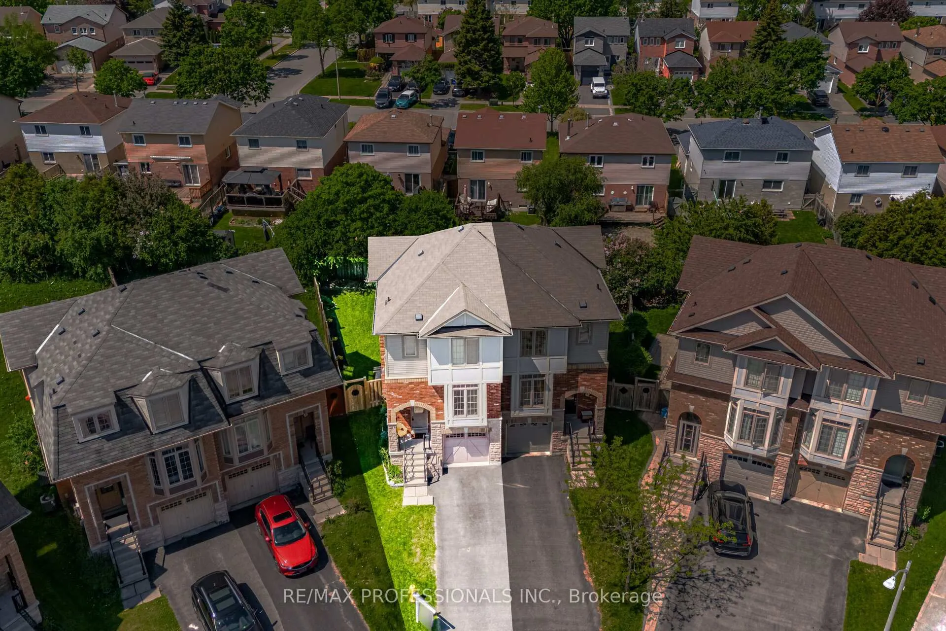 Photo 2 of Unit MAIN & 2ND, 45 Horton Street, Ajax, Central East — HOMEH