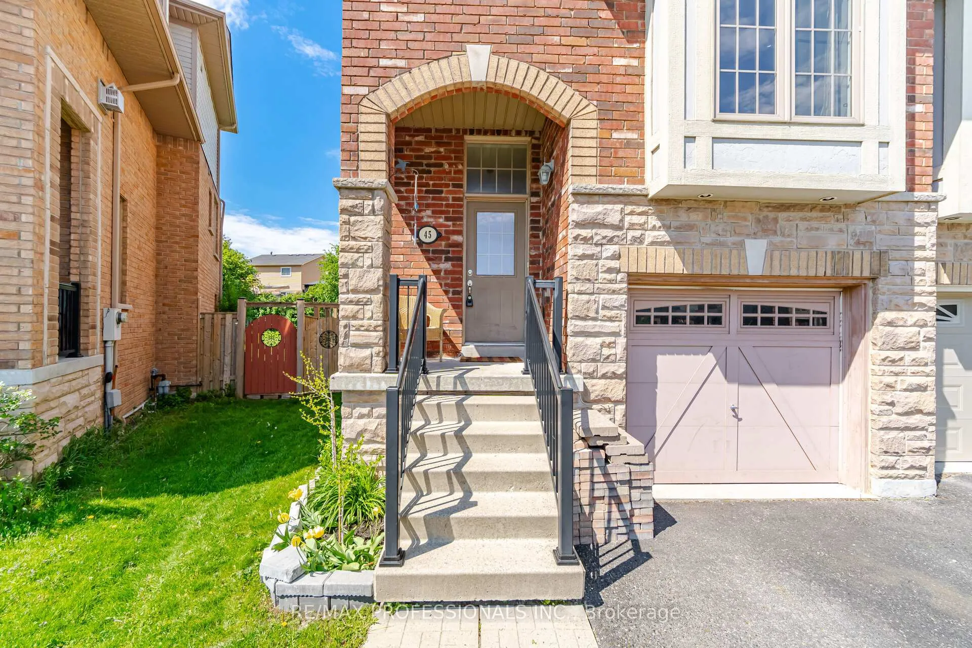 Photo 5 of Unit MAIN & 2ND, 45 Horton Street, Ajax, Central East — HOMEH