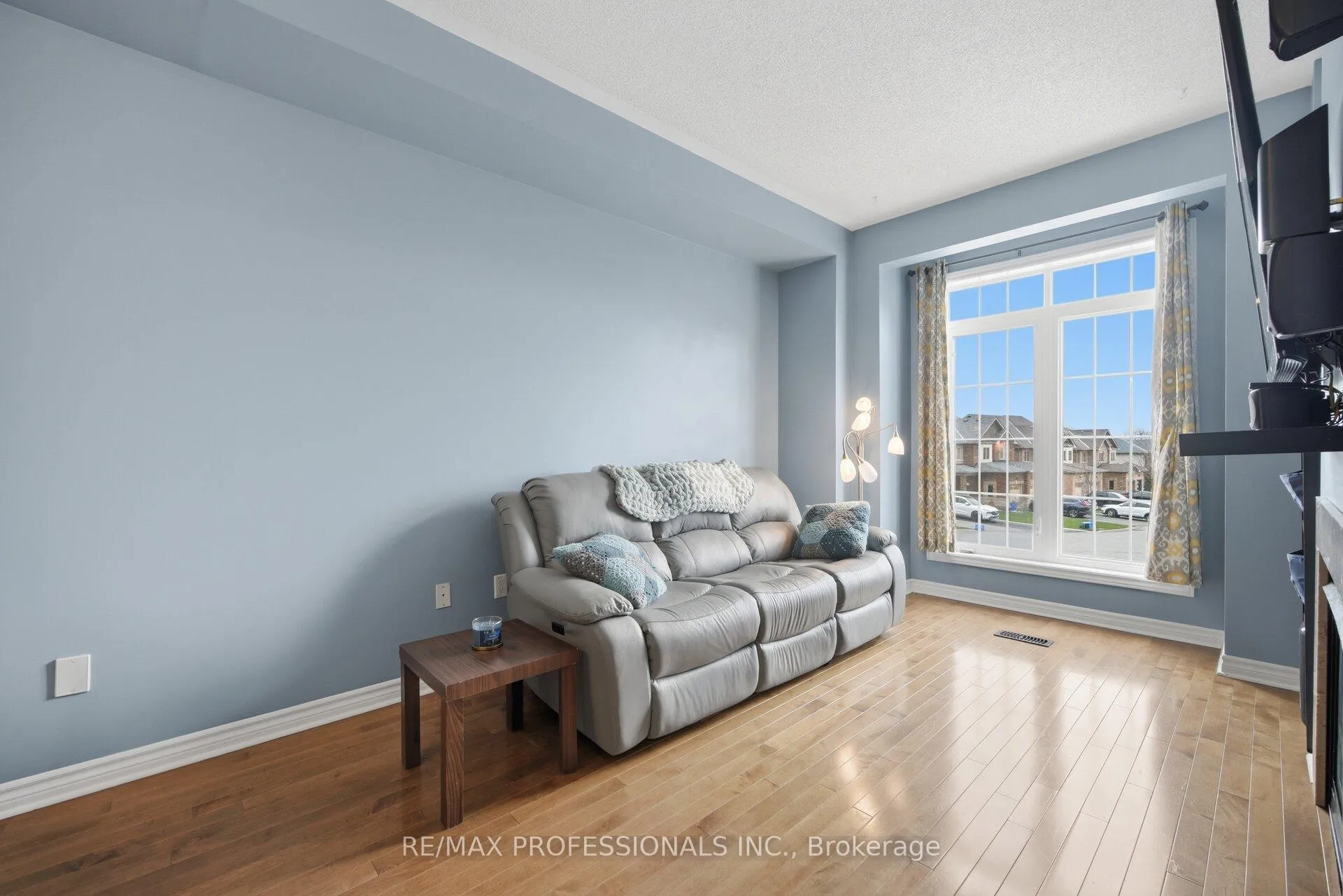Photo 7 of Unit MAIN & 2ND, 45 Horton Street, Ajax, Central East — HOMEH