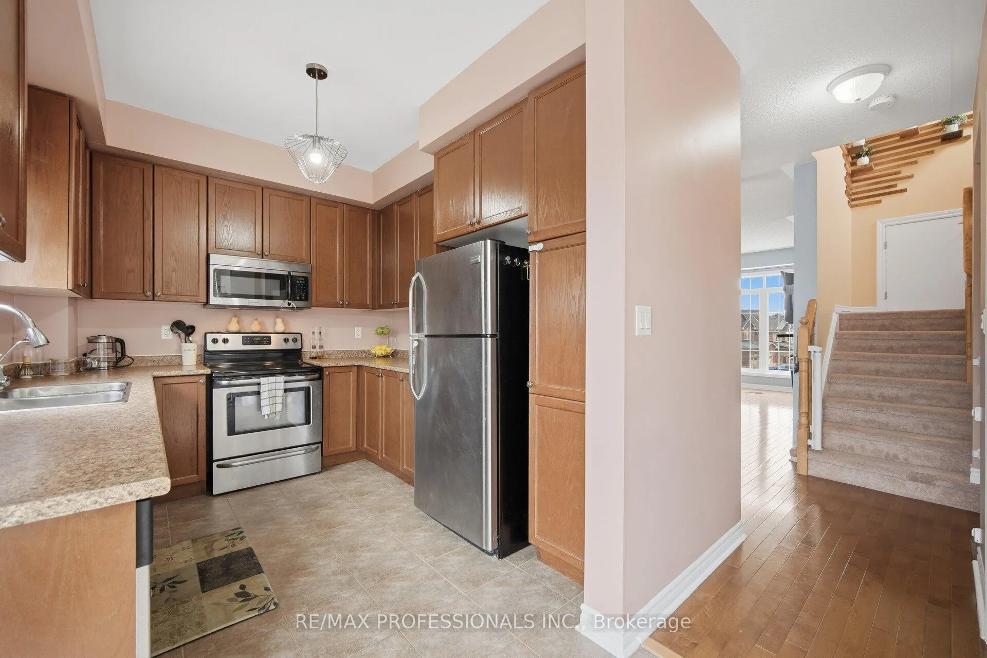 Photo 10 of Unit MAIN & 2ND, 45 Horton Street, Ajax, Central East — HOMEH