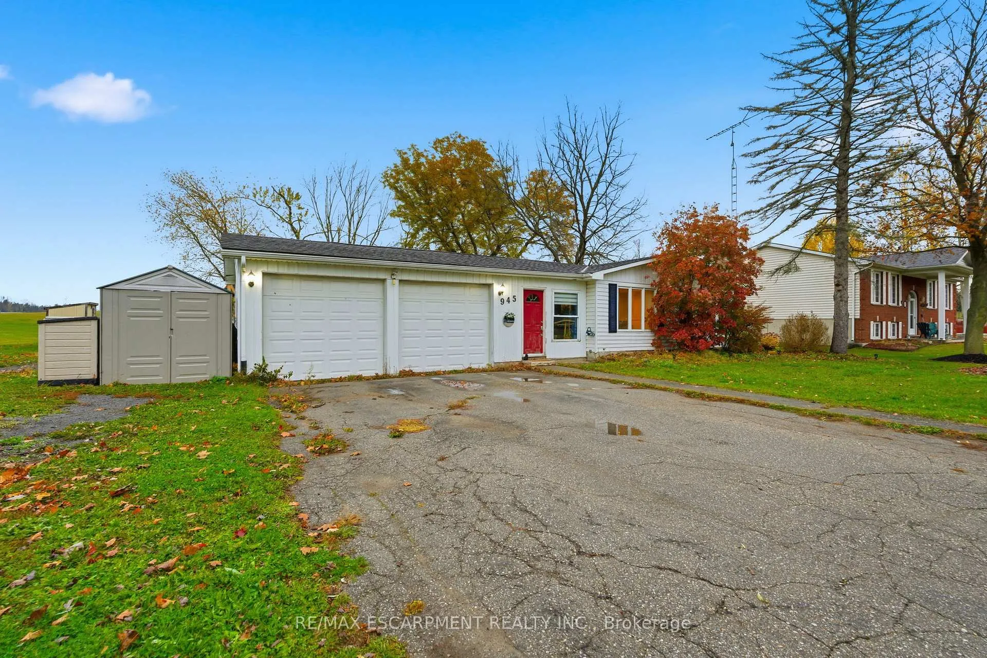 Photo 3 of 945 Regional Road 97, Hamilton, Rural Flamborough — HOMEH