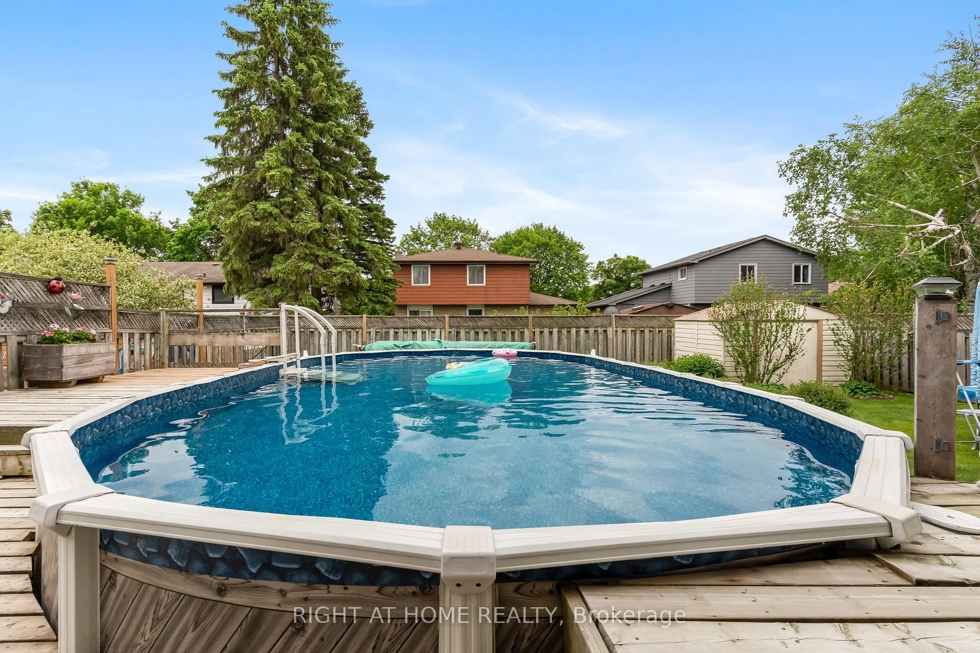 Photo 25 of 40 Colbeck Crescent, New Tecumseth, Alliston — HOMEH
