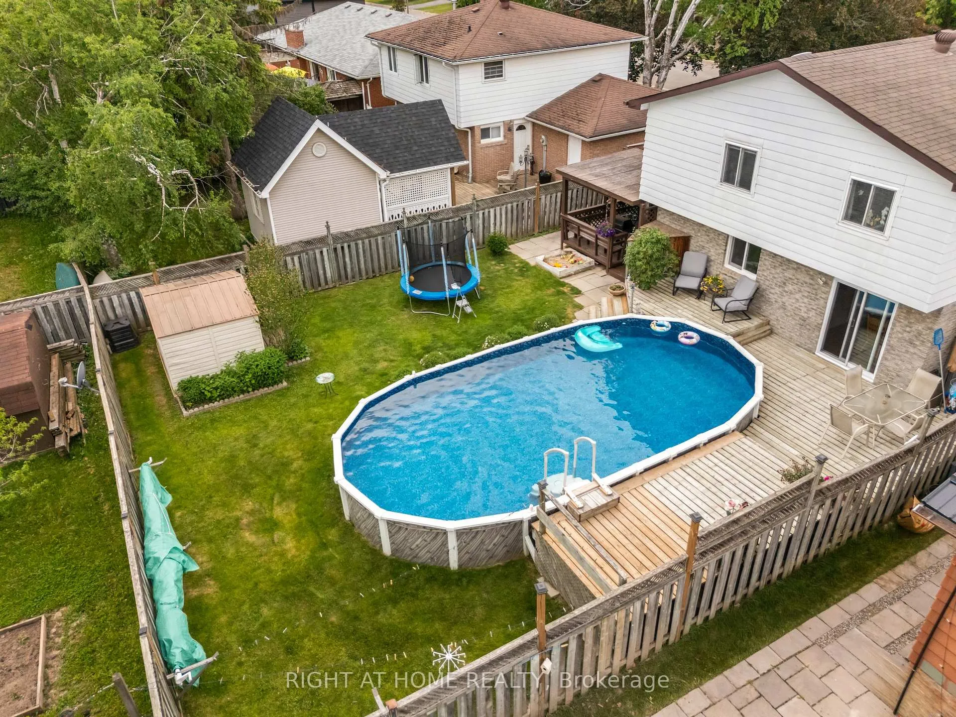Photo 33 of 40 Colbeck Crescent, New Tecumseth, Alliston — HOMEH