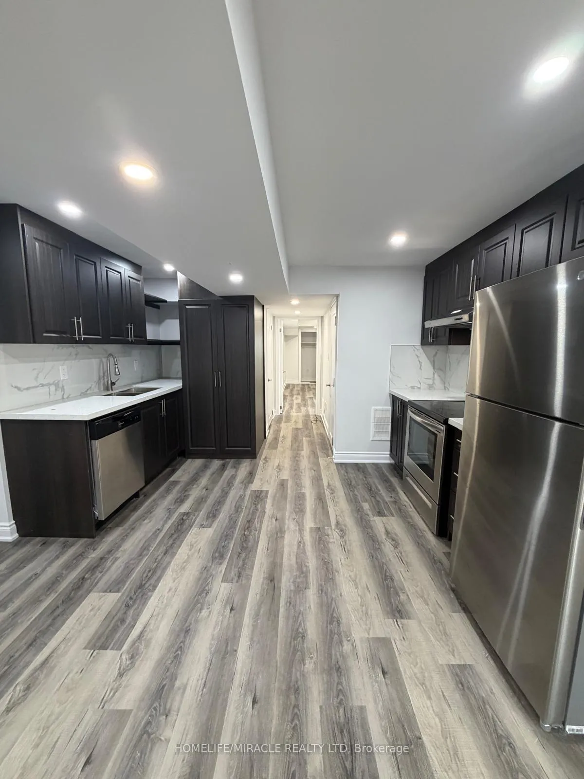 Photo 6 of 216 Fleetwood Drive, Oshawa, Eastdale — HOMEH
