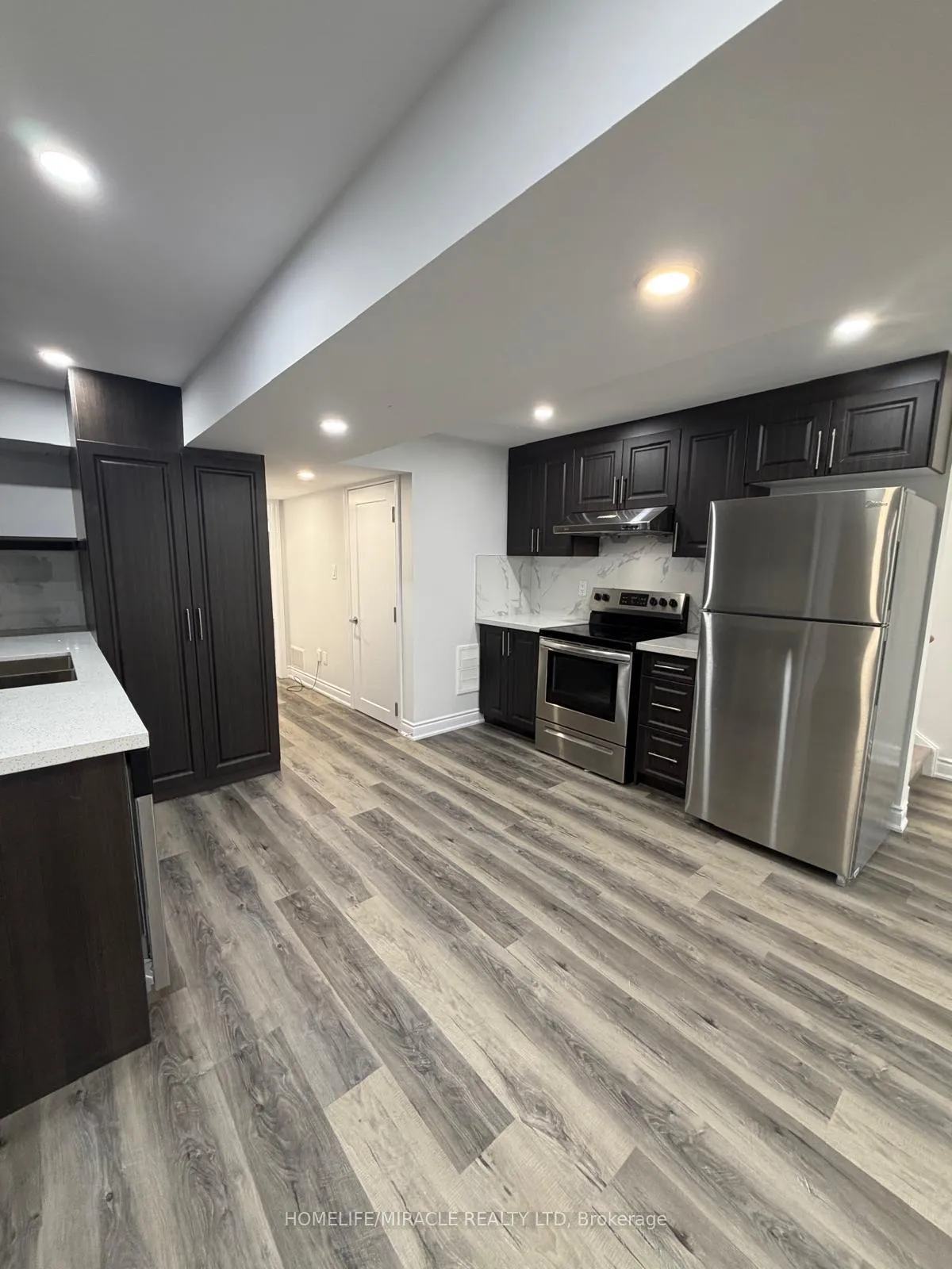 Photo 7 of 216 Fleetwood Drive, Oshawa, Eastdale — HOMEH