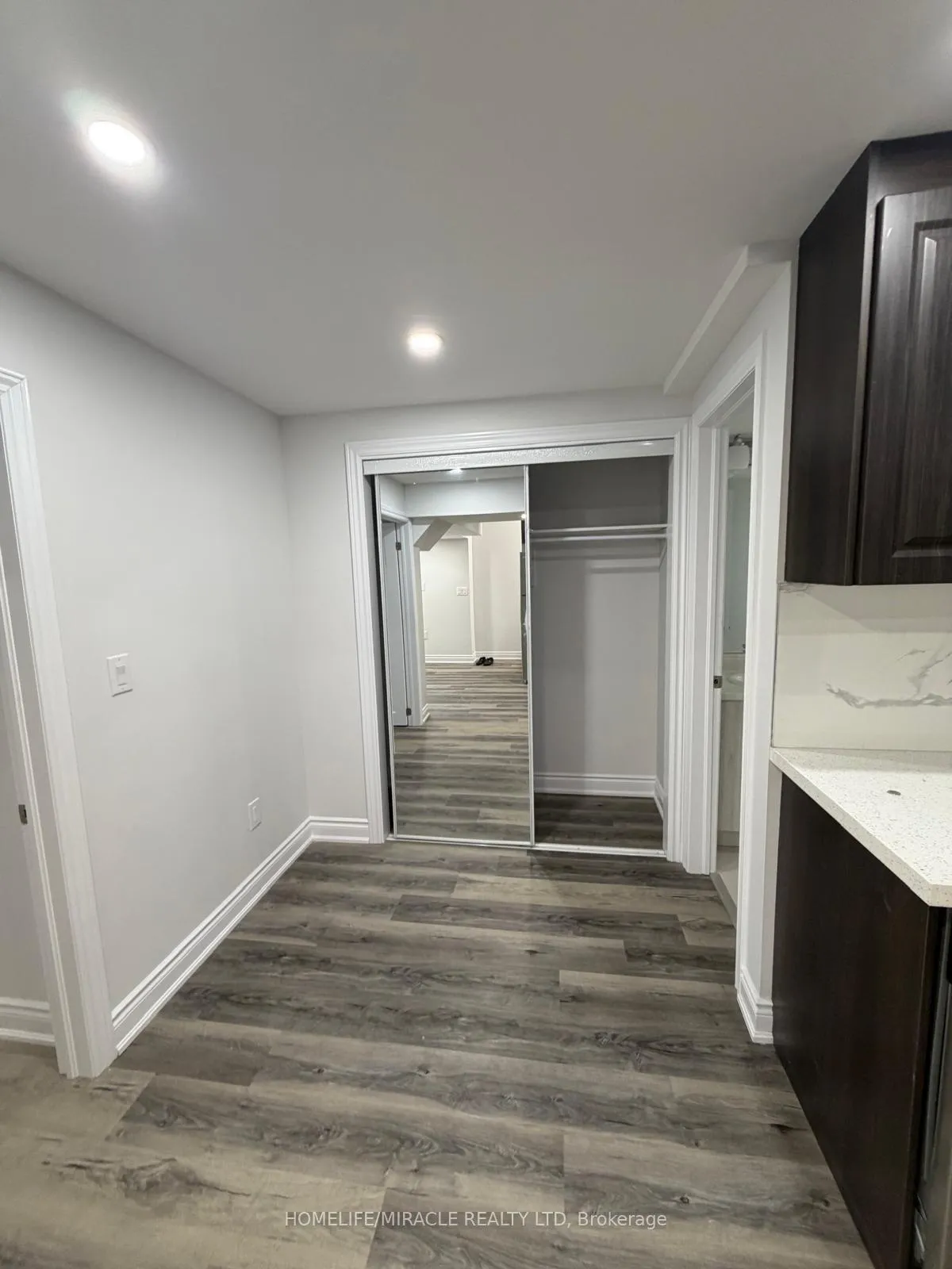 Photo 9 of 216 Fleetwood Drive, Oshawa, Eastdale — HOMEH