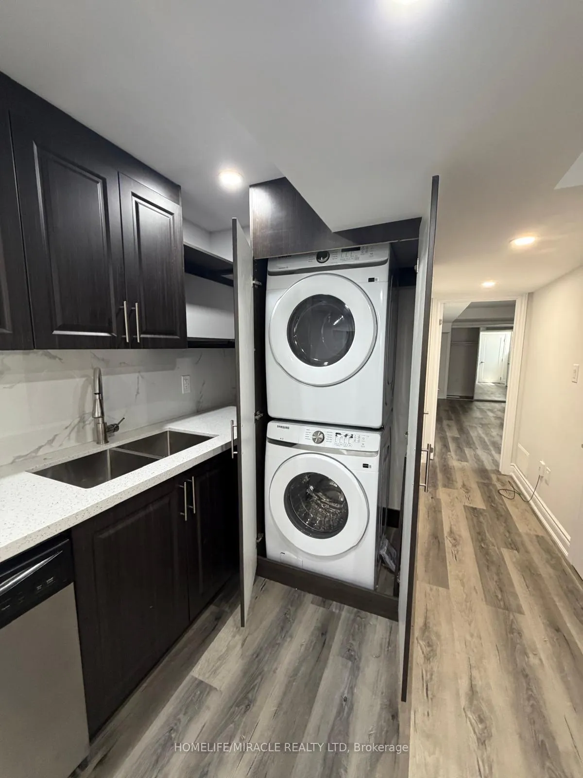 Photo 17 of 216 Fleetwood Drive, Oshawa, Eastdale — HOMEH