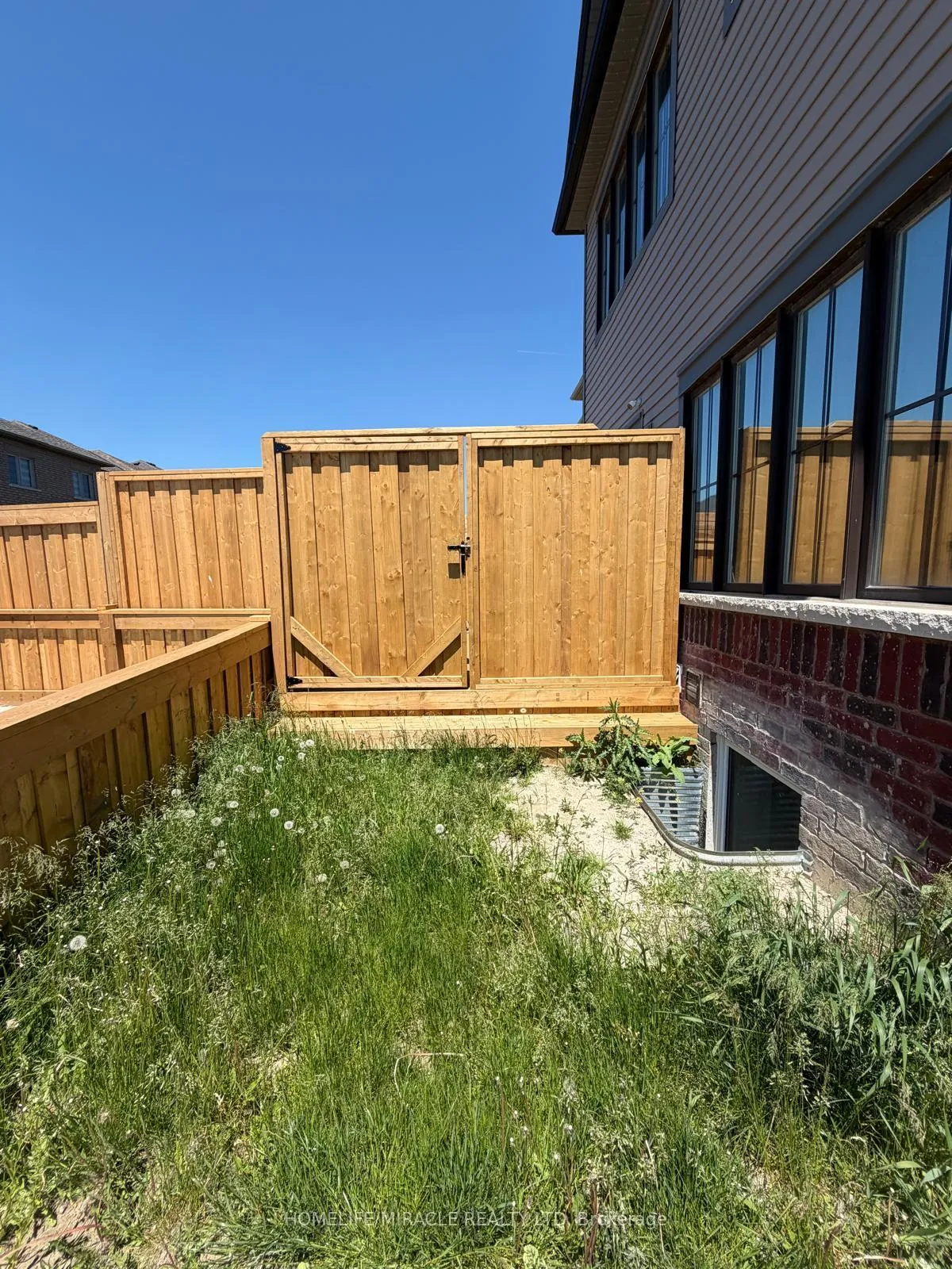 Photo 20 of 216 Fleetwood Drive, Oshawa, Eastdale — HOMEH