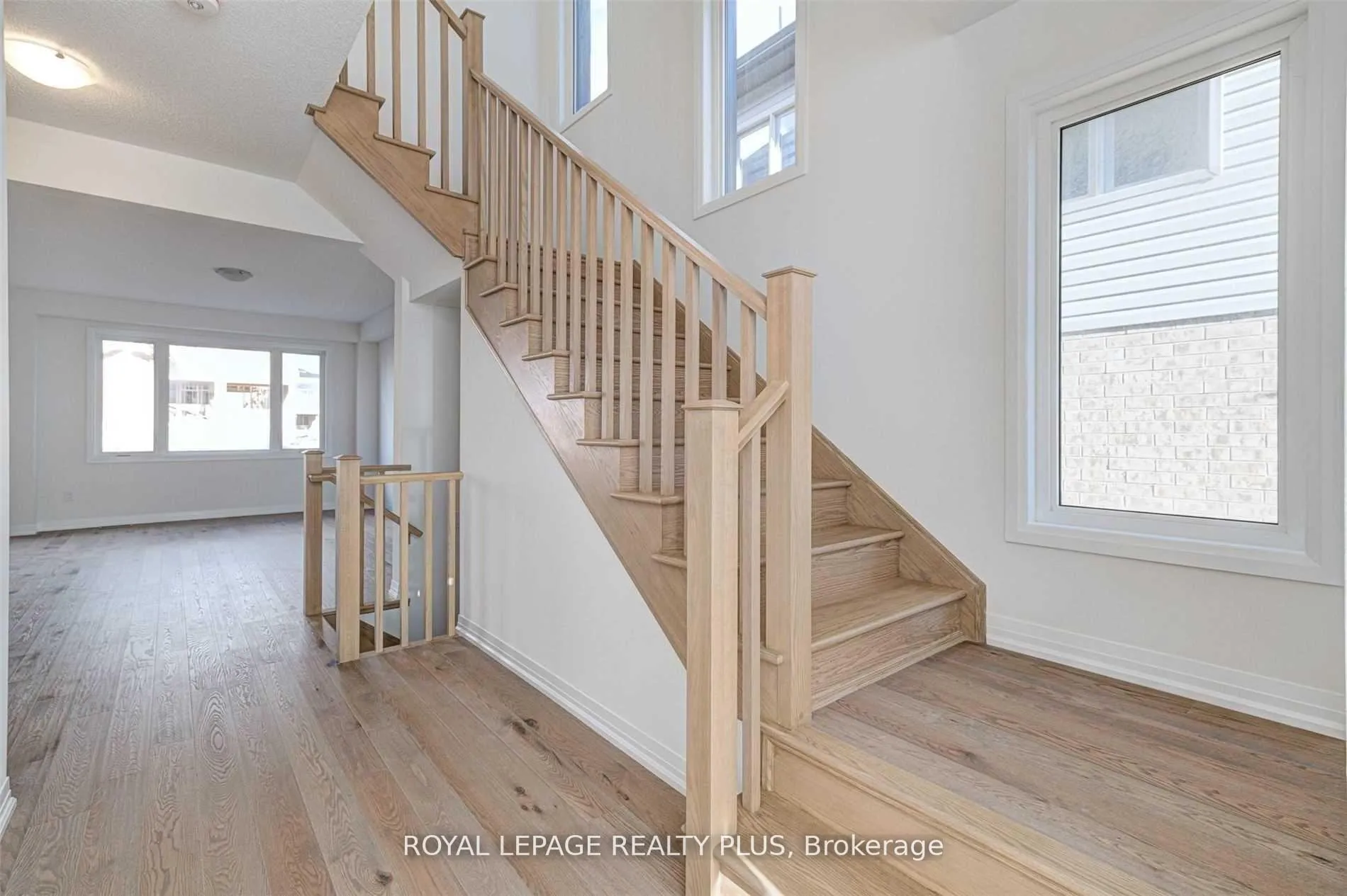 Photo 4 of 268 Provident Way, Hamilton, Mount Hope — HOMEH