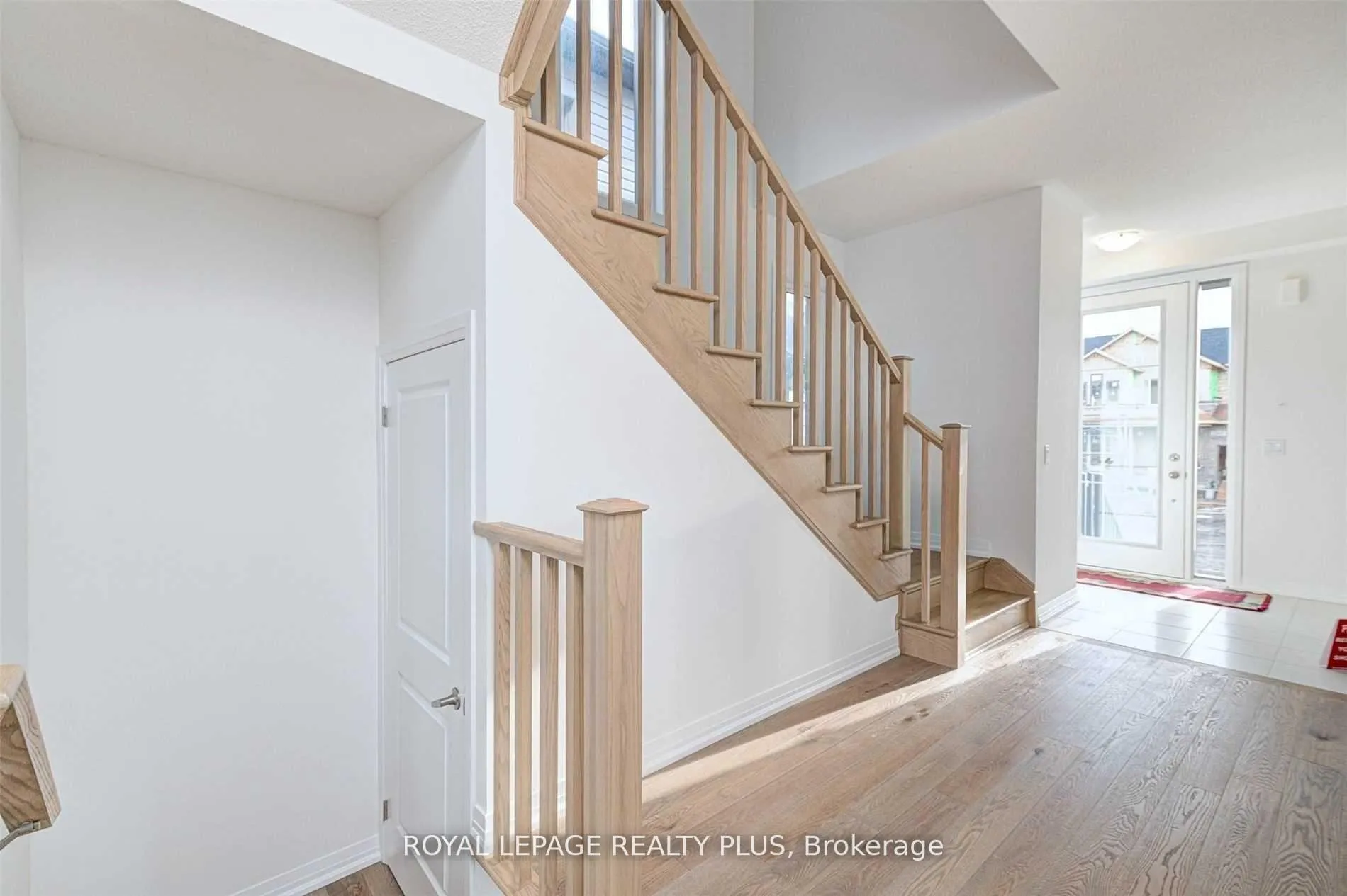Photo 8 of 268 Provident Way, Hamilton, Mount Hope — HOMEH