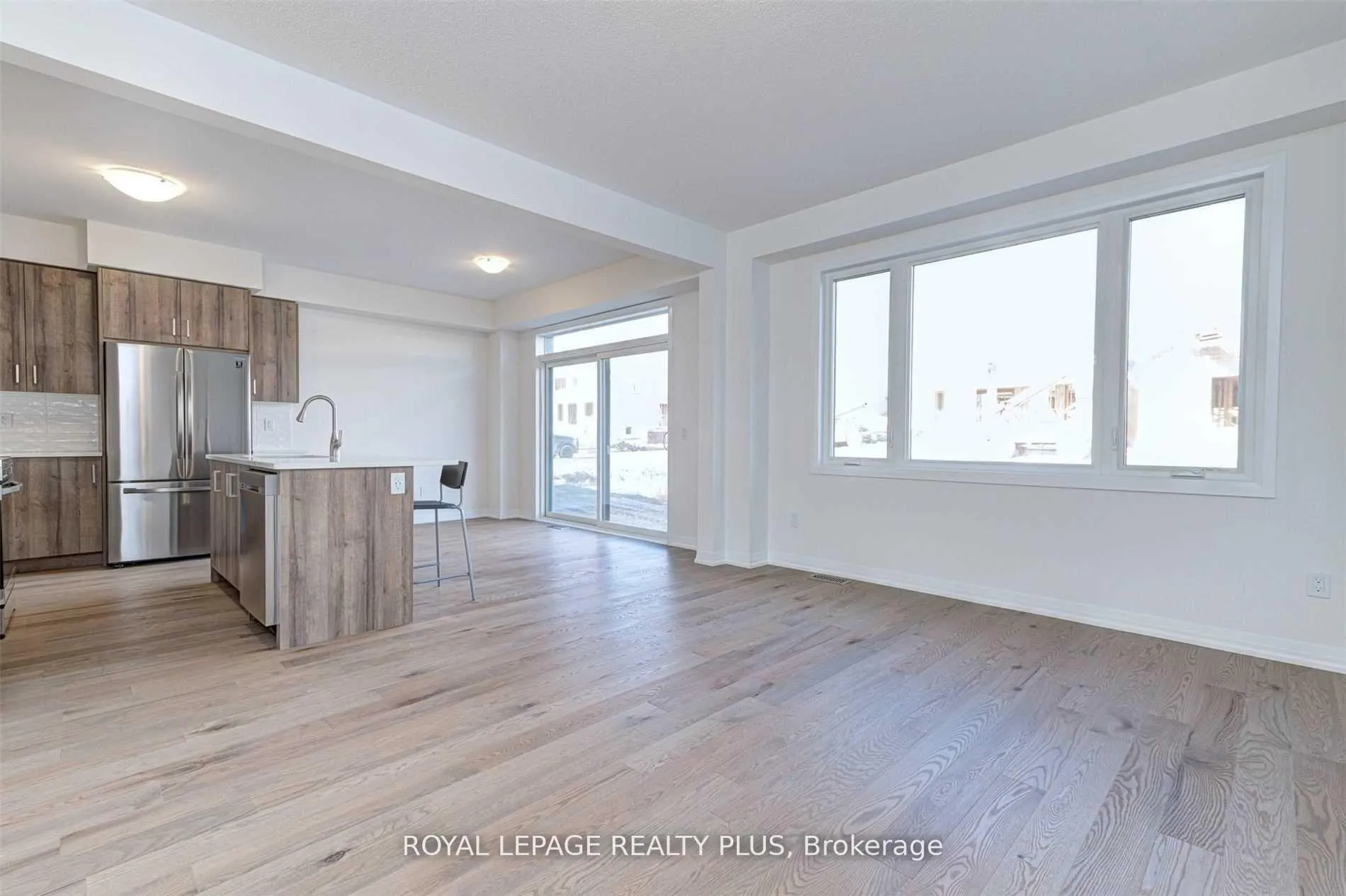 Photo 10 of 268 Provident Way, Hamilton, Mount Hope — HOMEH