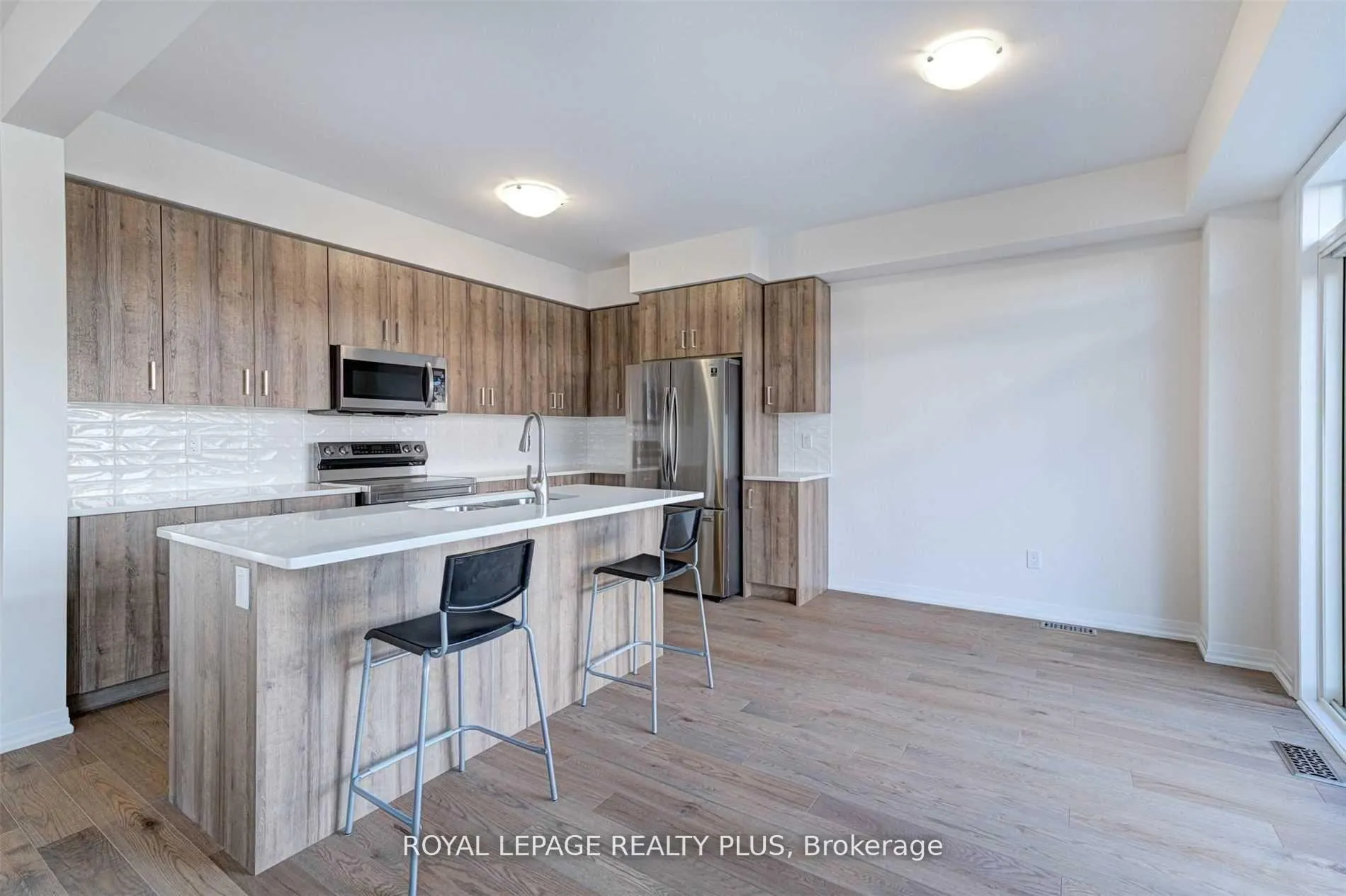 Photo 11 of 268 Provident Way, Hamilton, Mount Hope — HOMEH