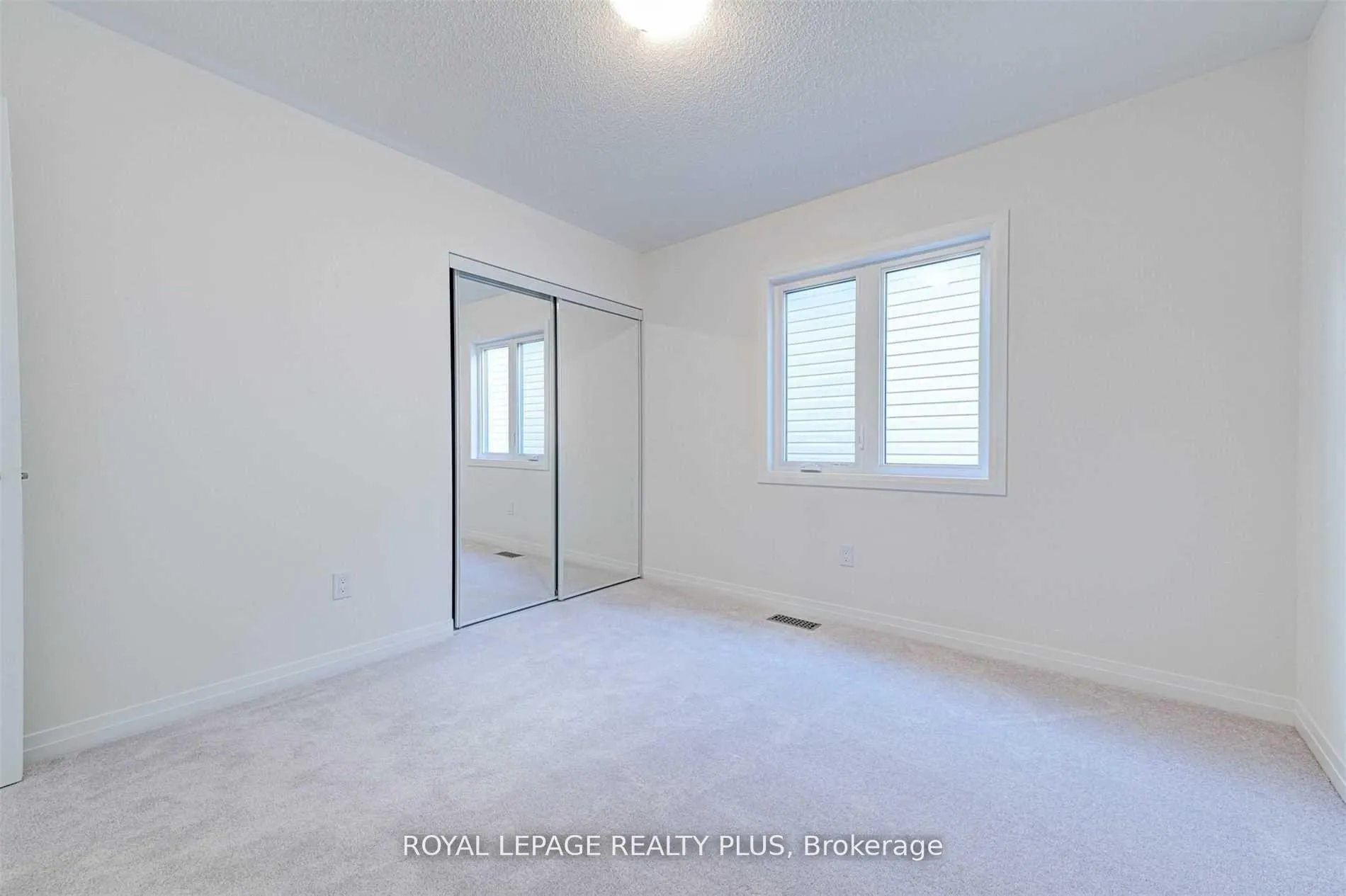 Photo 22 of 268 Provident Way, Hamilton, Mount Hope — HOMEH