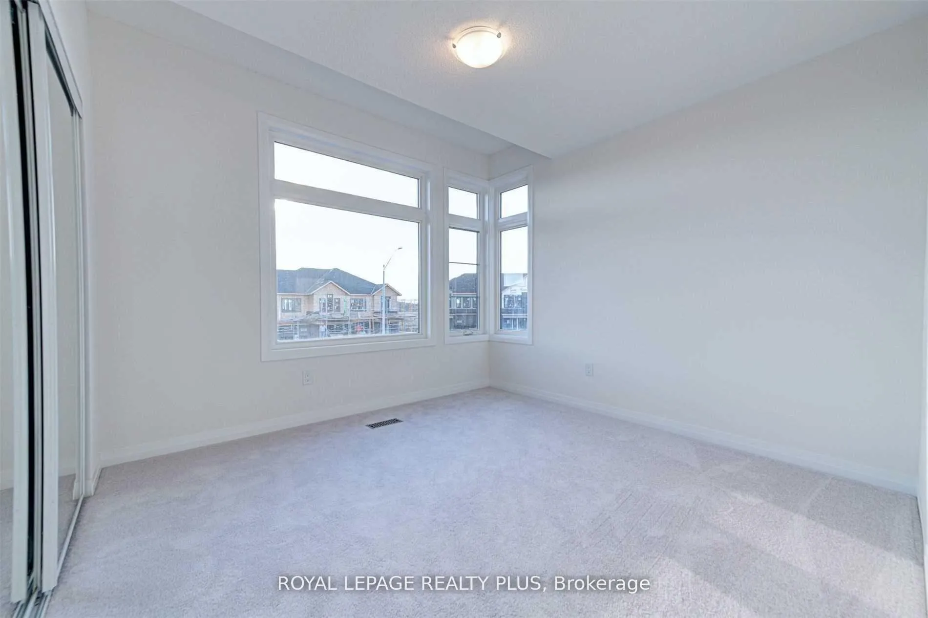 Photo 25 of 268 Provident Way, Hamilton, Mount Hope — HOMEH