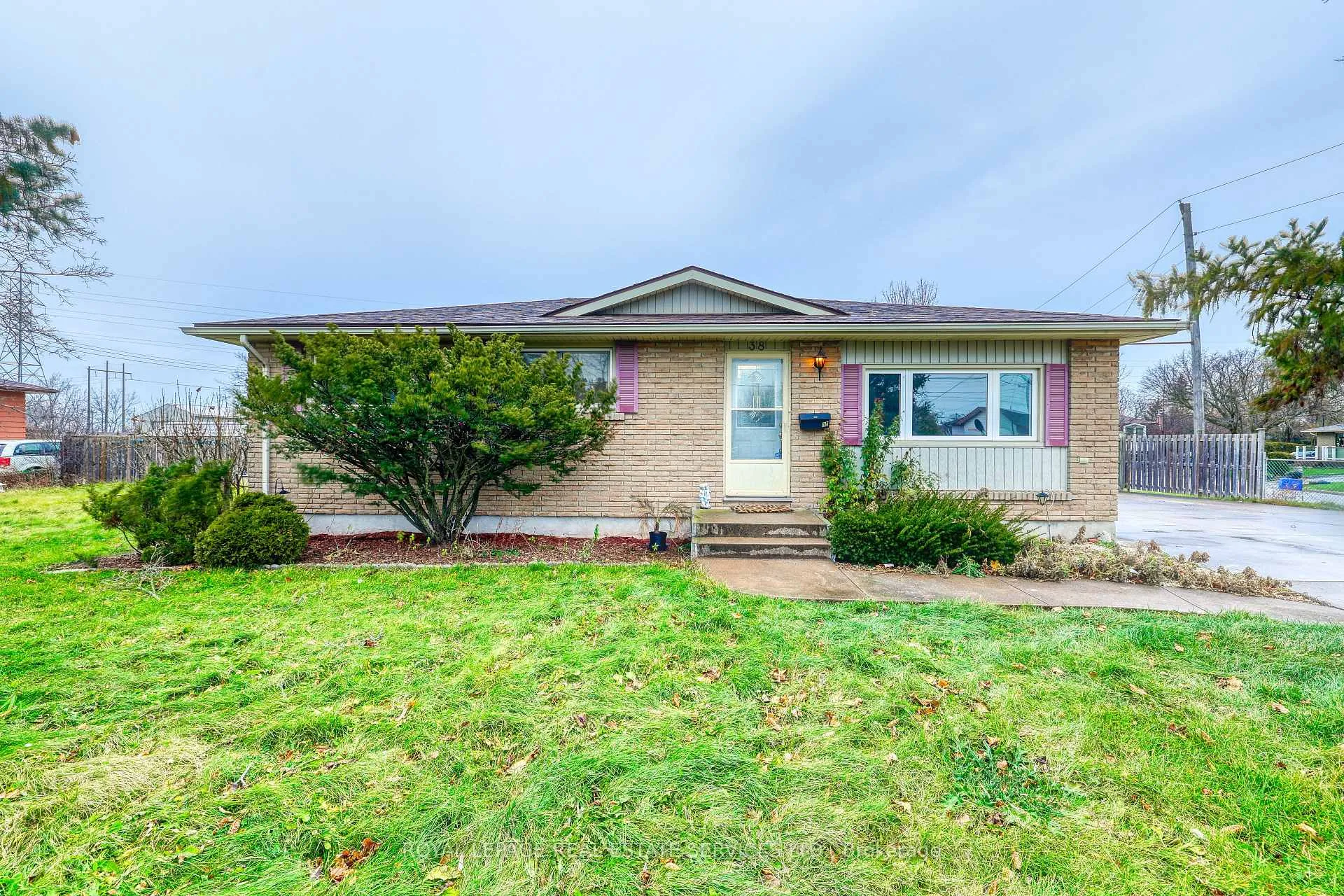 Photo 2 of 38 Deerfield Parkway, Thorold, Allanburg/Thorold South — HOMEH