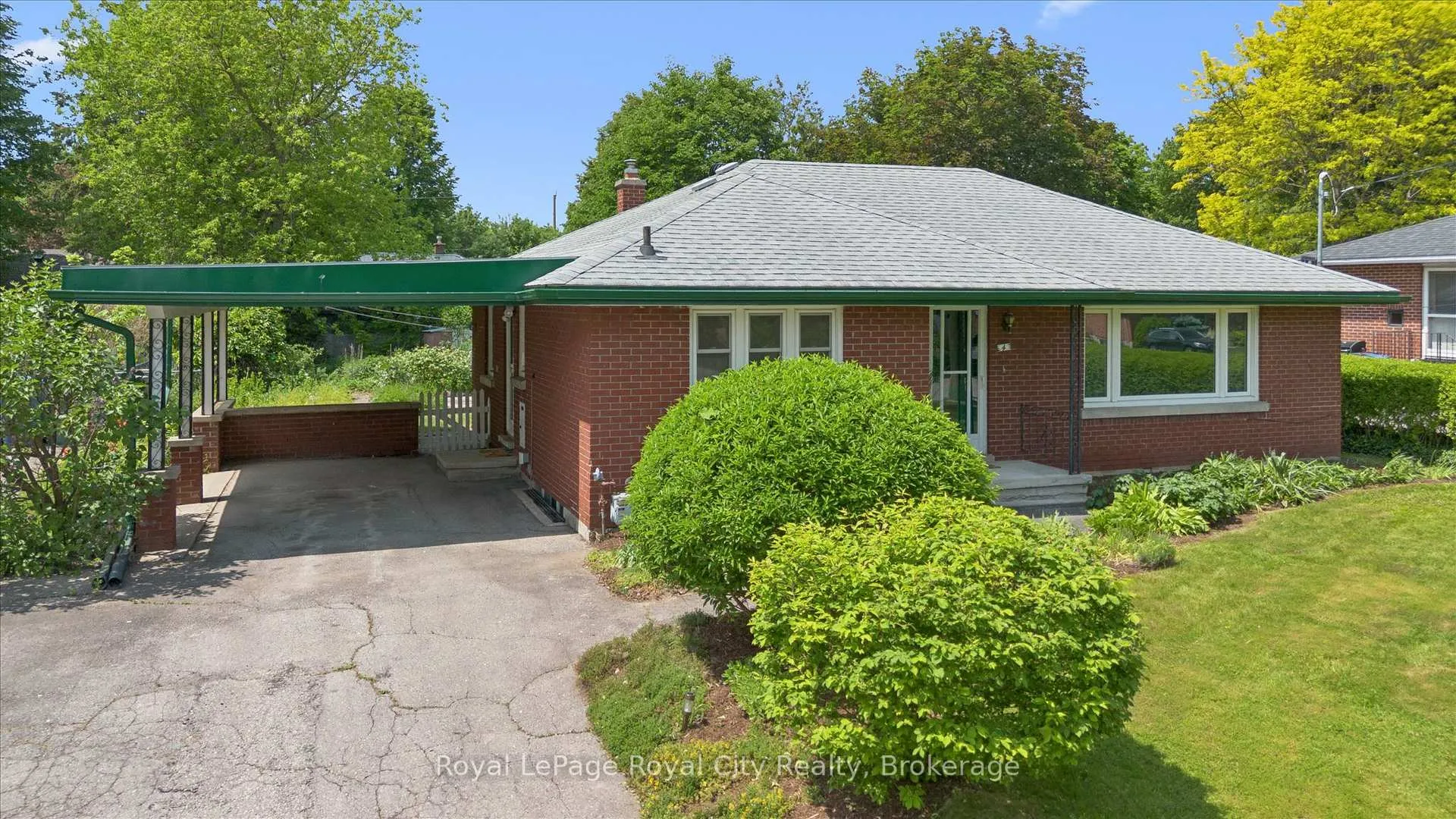Photo 2 of 4 Campion Avenue, Guelph, Exhibition Park — HOMEH
