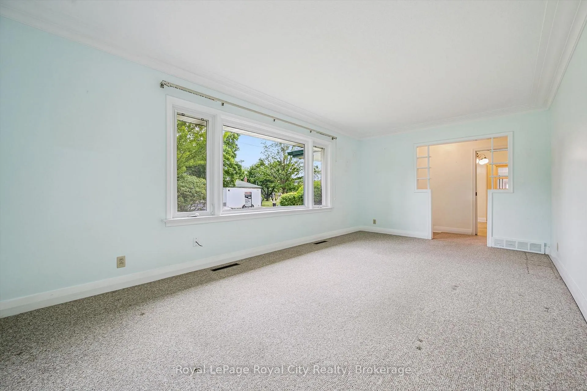Photo 7 of 4 Campion Avenue, Guelph, Exhibition Park — HOMEH