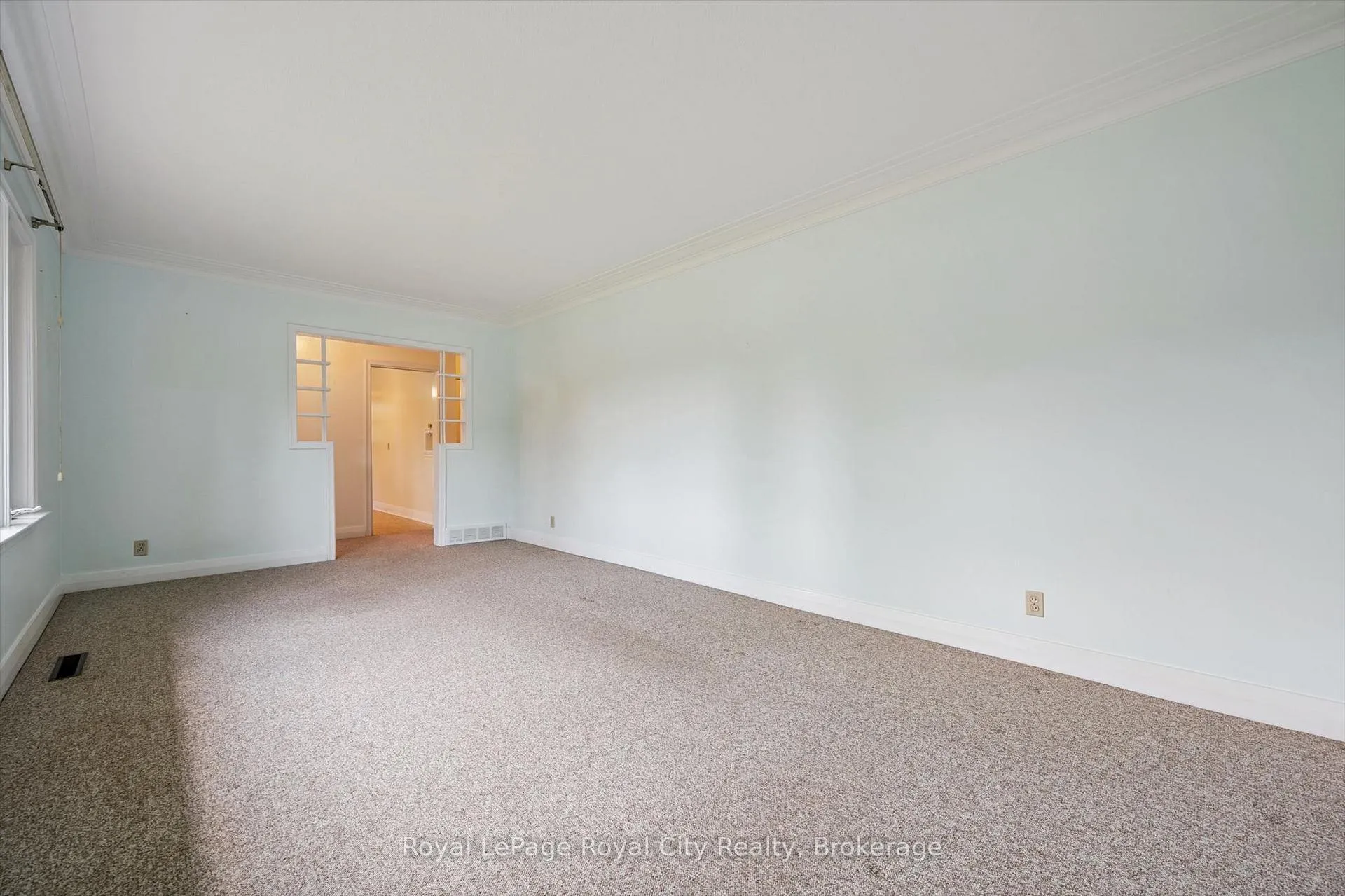 Photo 8 of 4 Campion Avenue, Guelph, Exhibition Park — HOMEH