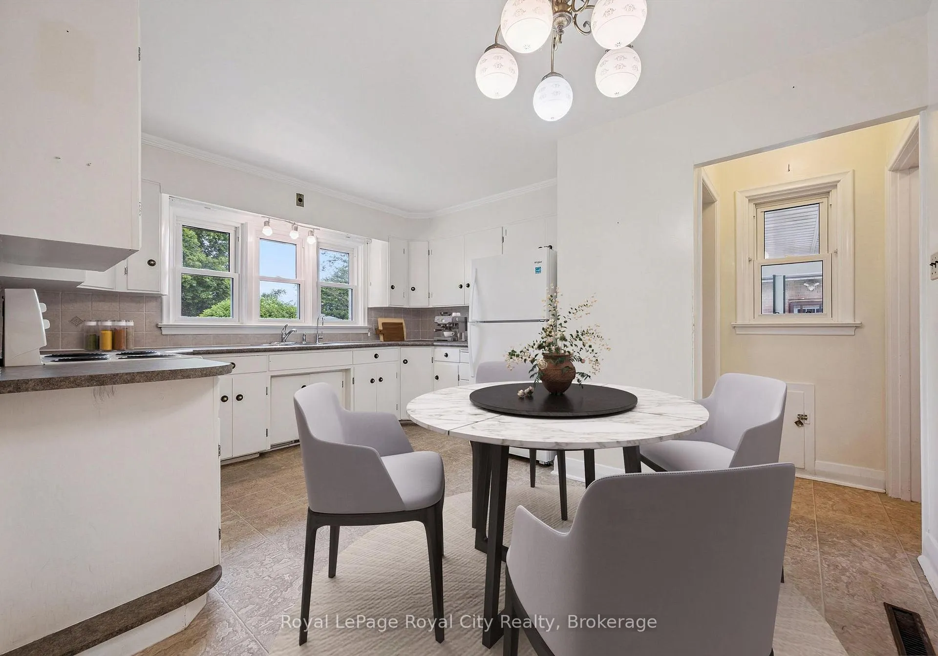 Photo 10 of 4 Campion Avenue, Guelph, Exhibition Park — HOMEH