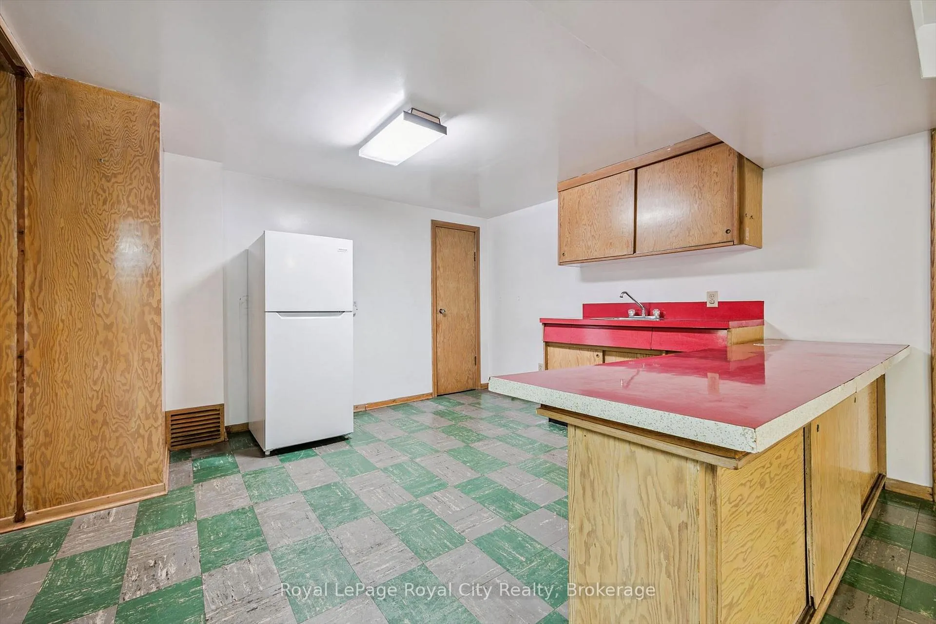 Photo 27 of 4 Campion Avenue, Guelph, Exhibition Park — HOMEH