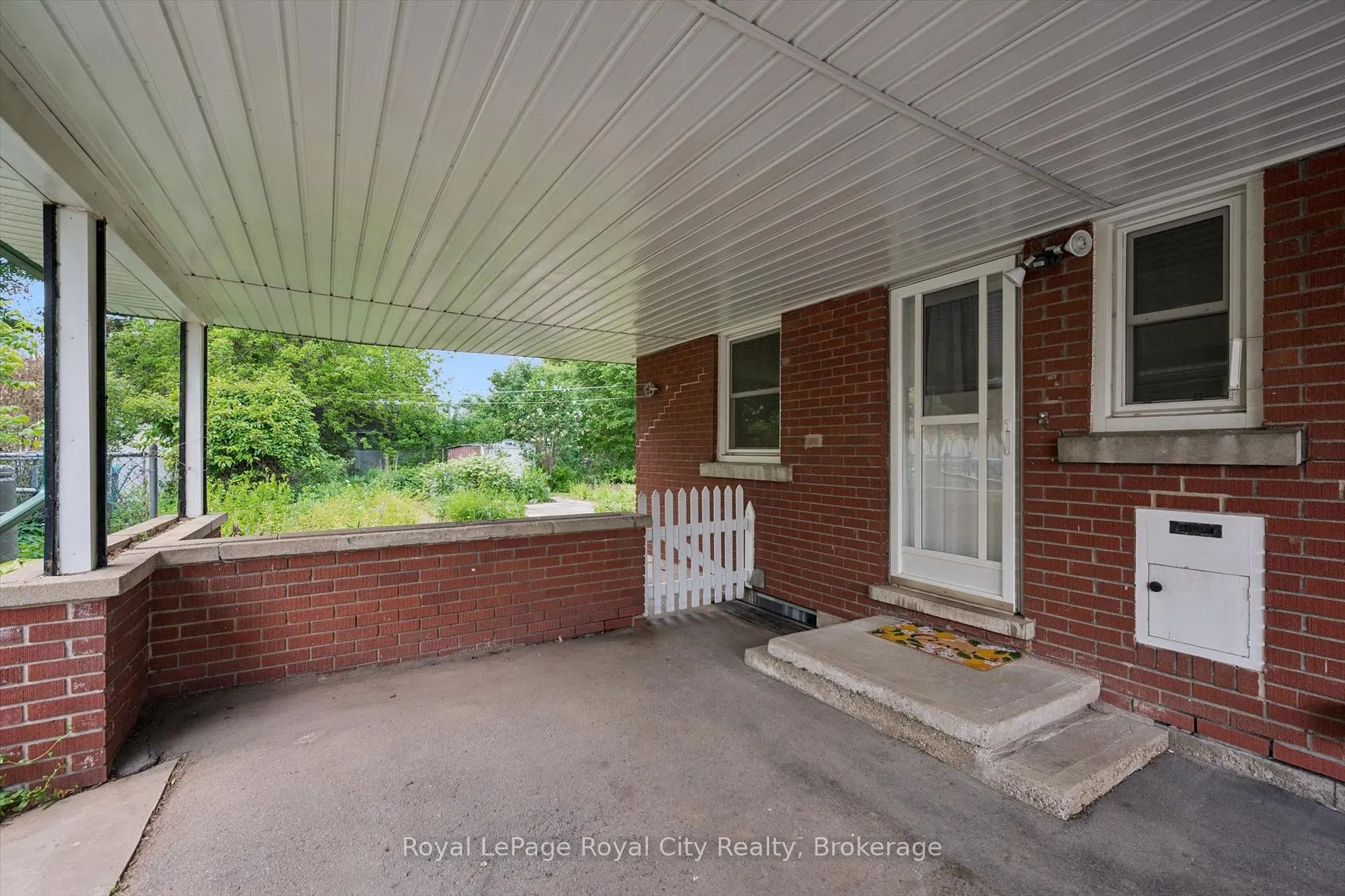 Photo 33 of 4 Campion Avenue, Guelph, Exhibition Park — HOMEH