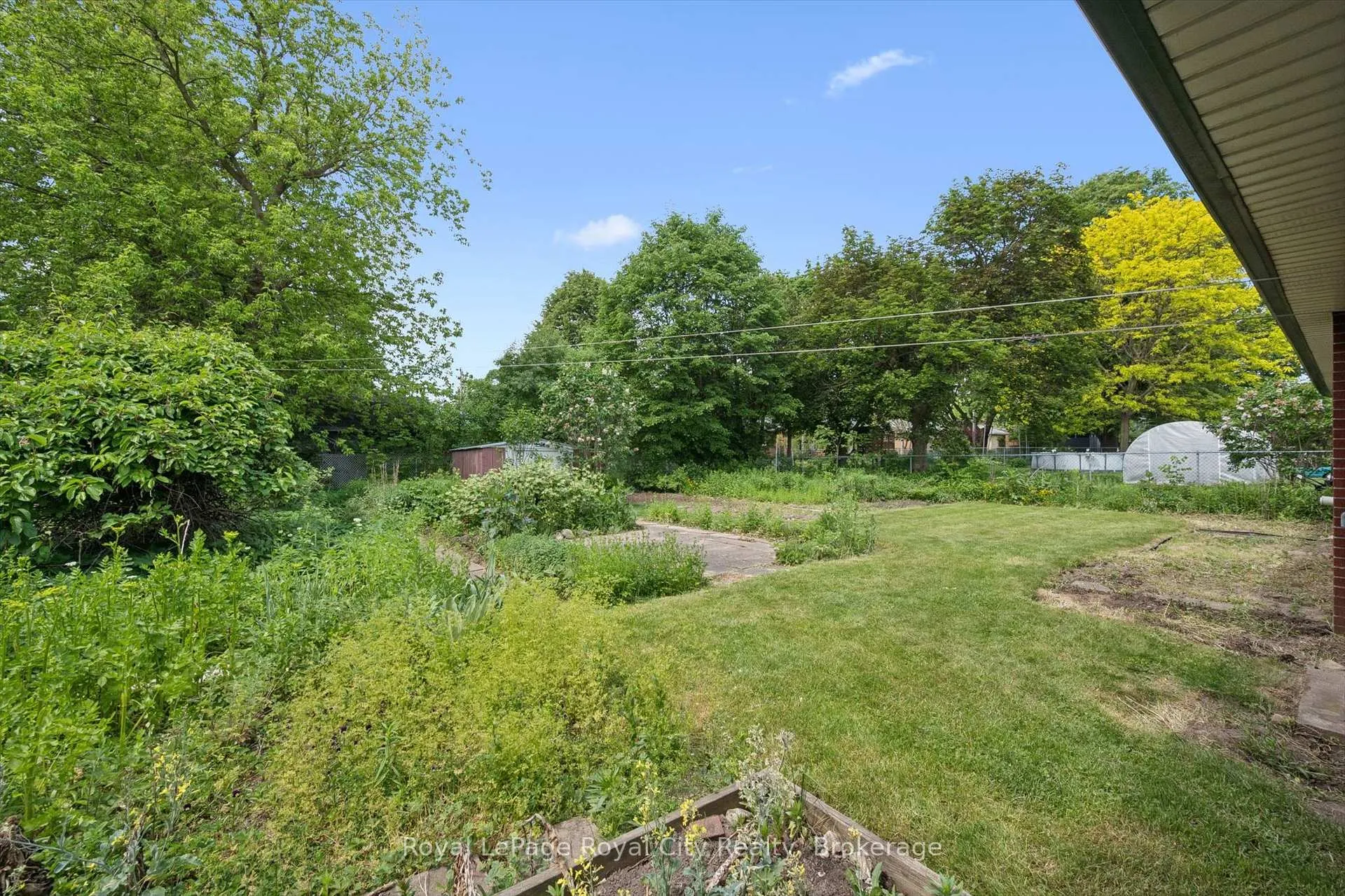 Photo 34 of 4 Campion Avenue, Guelph, Exhibition Park — HOMEH
