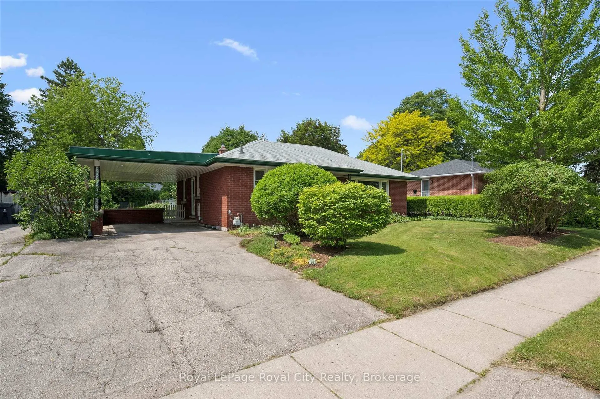 Photo 39 of 4 Campion Avenue, Guelph, Exhibition Park — HOMEH