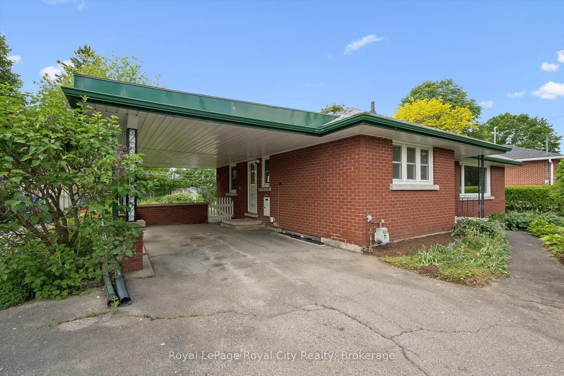 Photo 40 of 4 Campion Avenue, Guelph, Exhibition Park — HOMEH