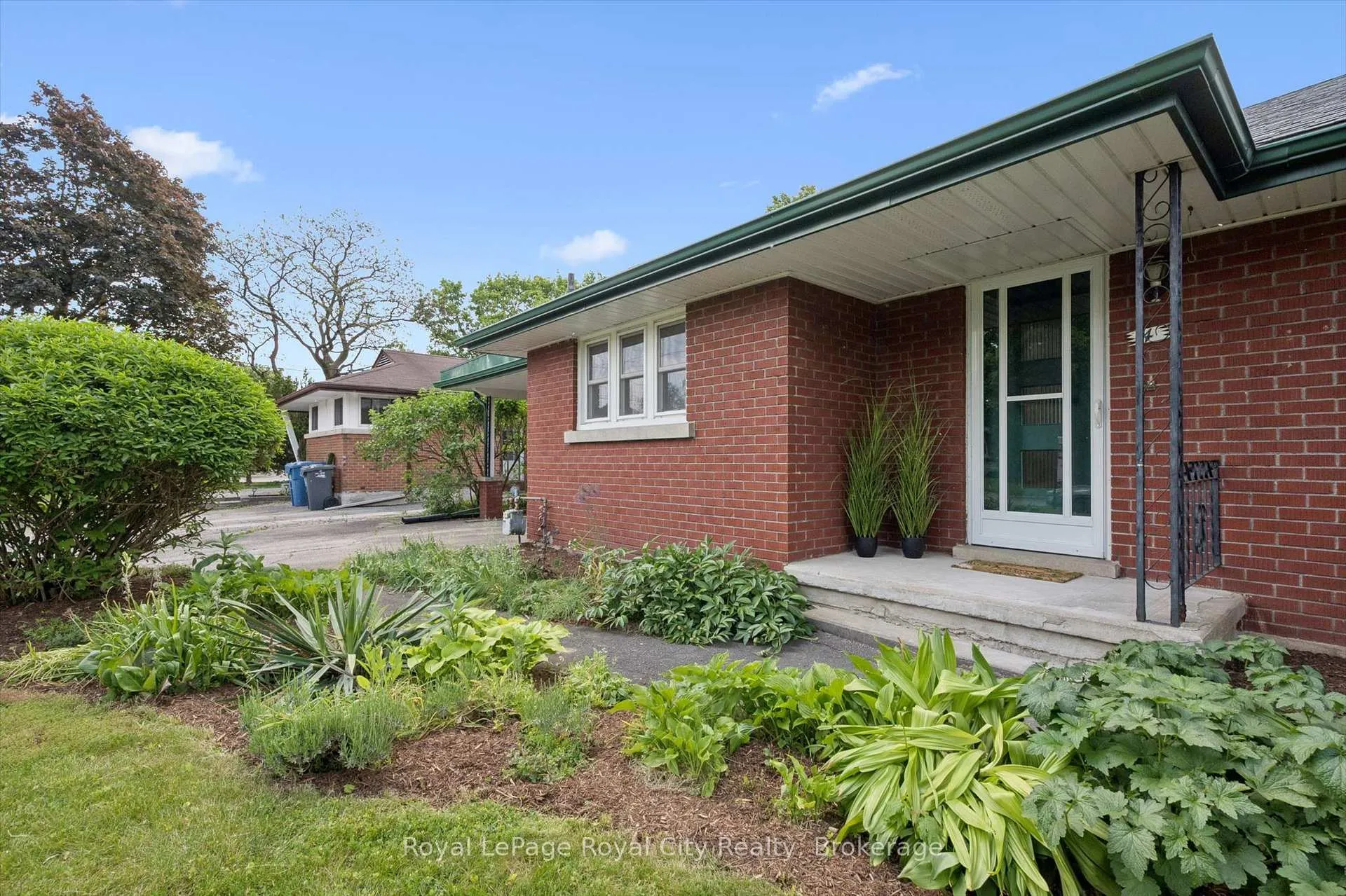 Photo 42 of 4 Campion Avenue, Guelph, Exhibition Park — HOMEH