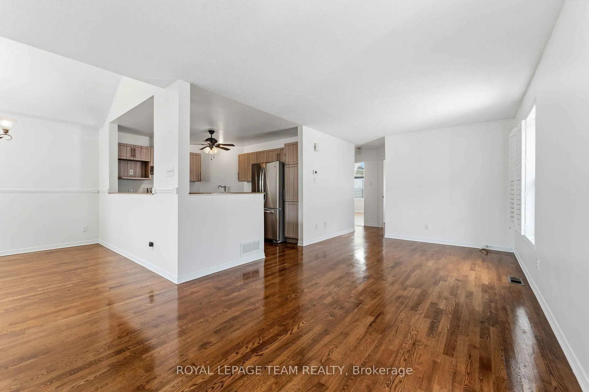 Photo 5 of 11 Saffron Court, Ottawa, Barrhaven - Longfields — HOMEH