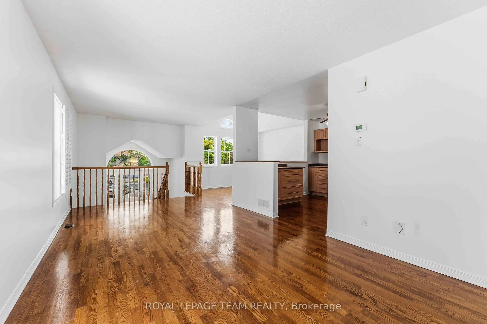 Photo 8 of 11 Saffron Court, Ottawa, Barrhaven - Longfields — HOMEH
