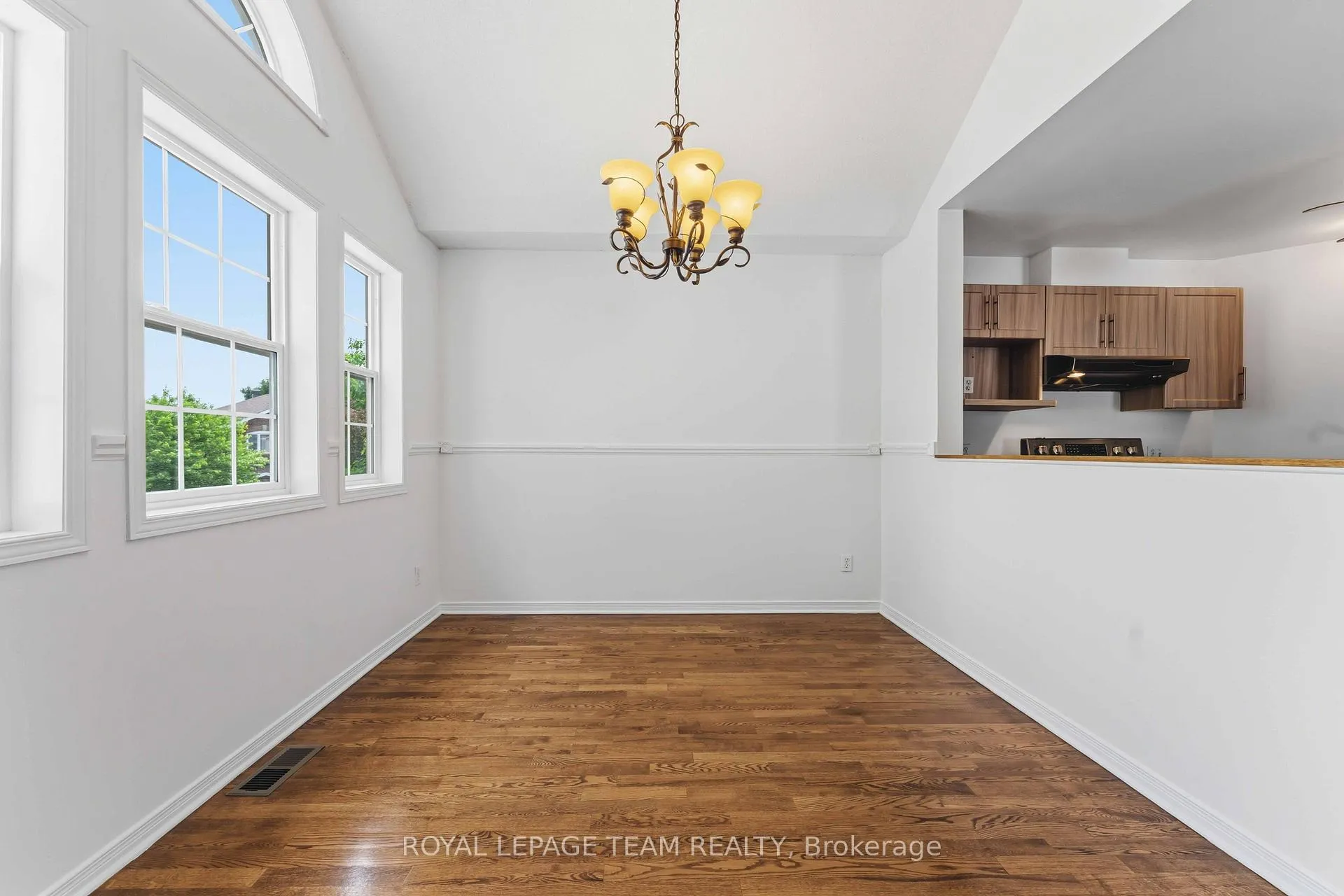 Photo 10 of 11 Saffron Court, Ottawa, Barrhaven - Longfields — HOMEH