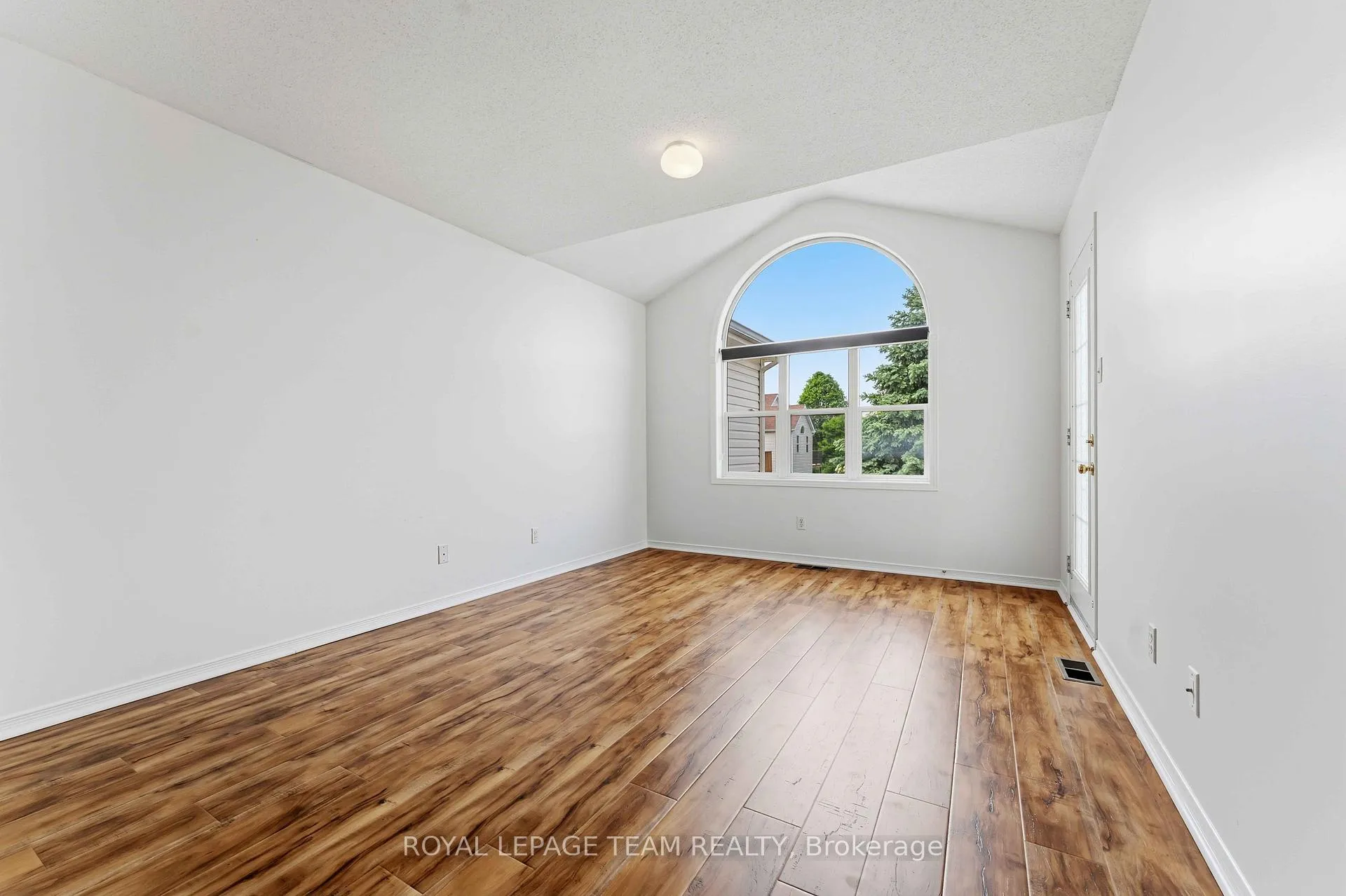 Photo 17 of 11 Saffron Court, Ottawa, Barrhaven - Longfields — HOMEH
